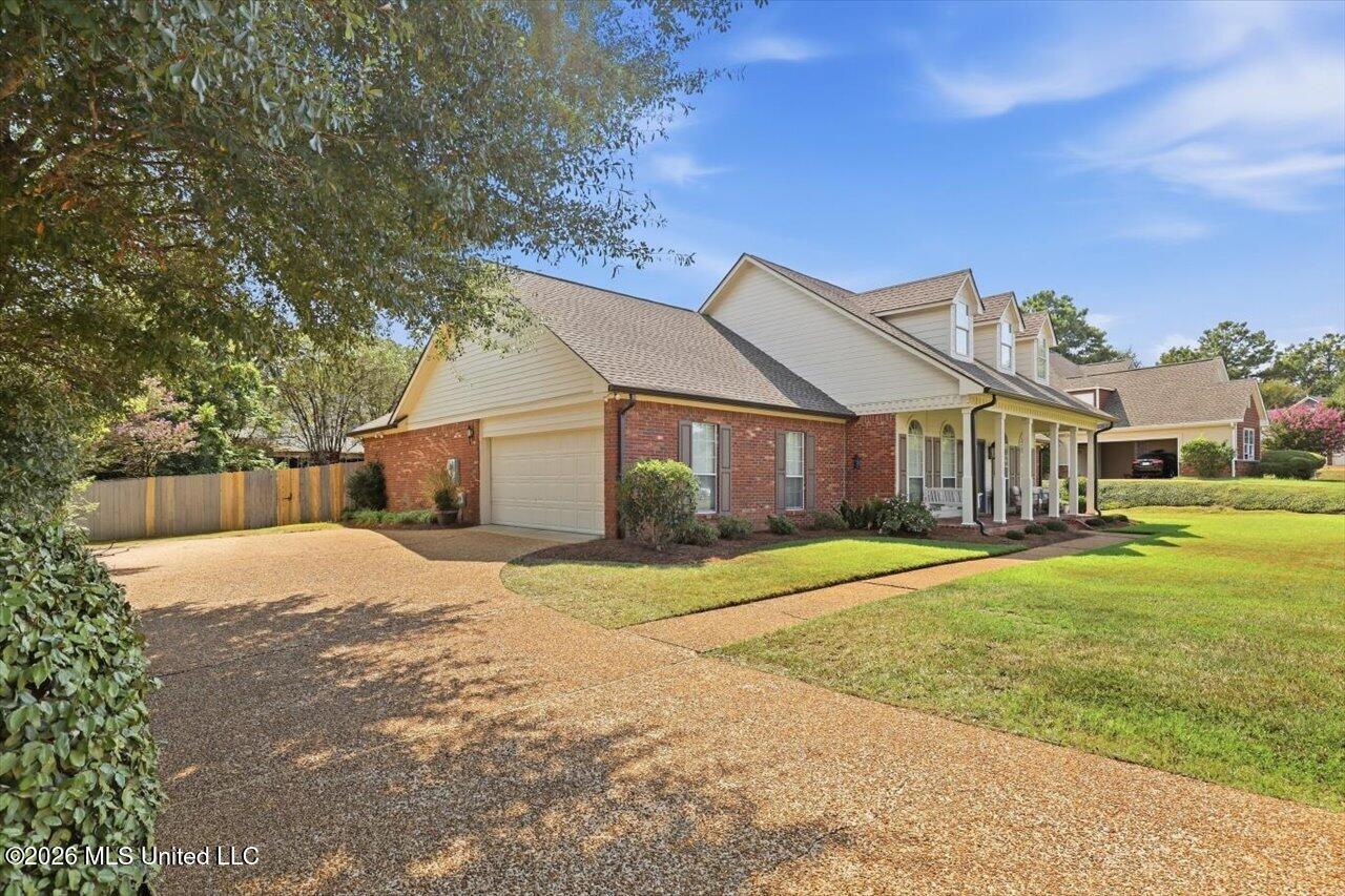 534 Lake Pointe Lane Property Photo 4