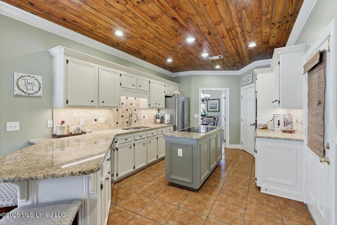534 Lake Pointe Lane Property Photo 16