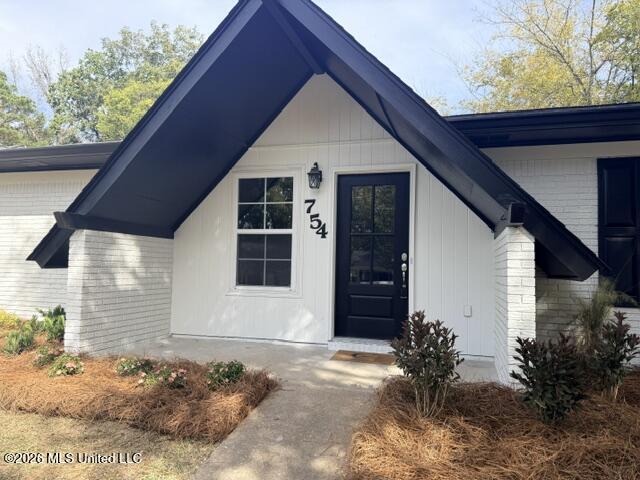 754 Sandy Lane Property Photo 2