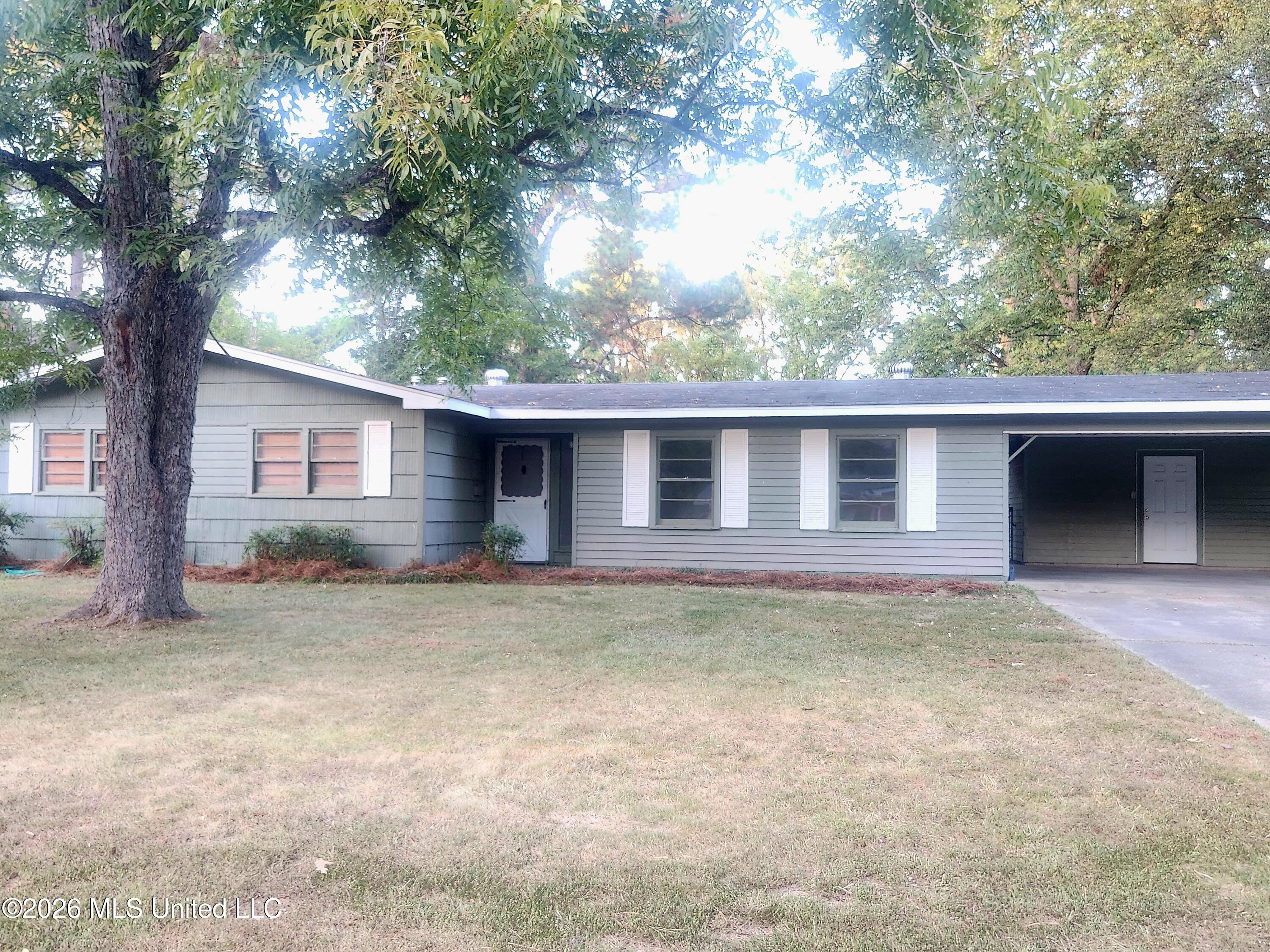 232 Southbrook Drive Property Photo 1