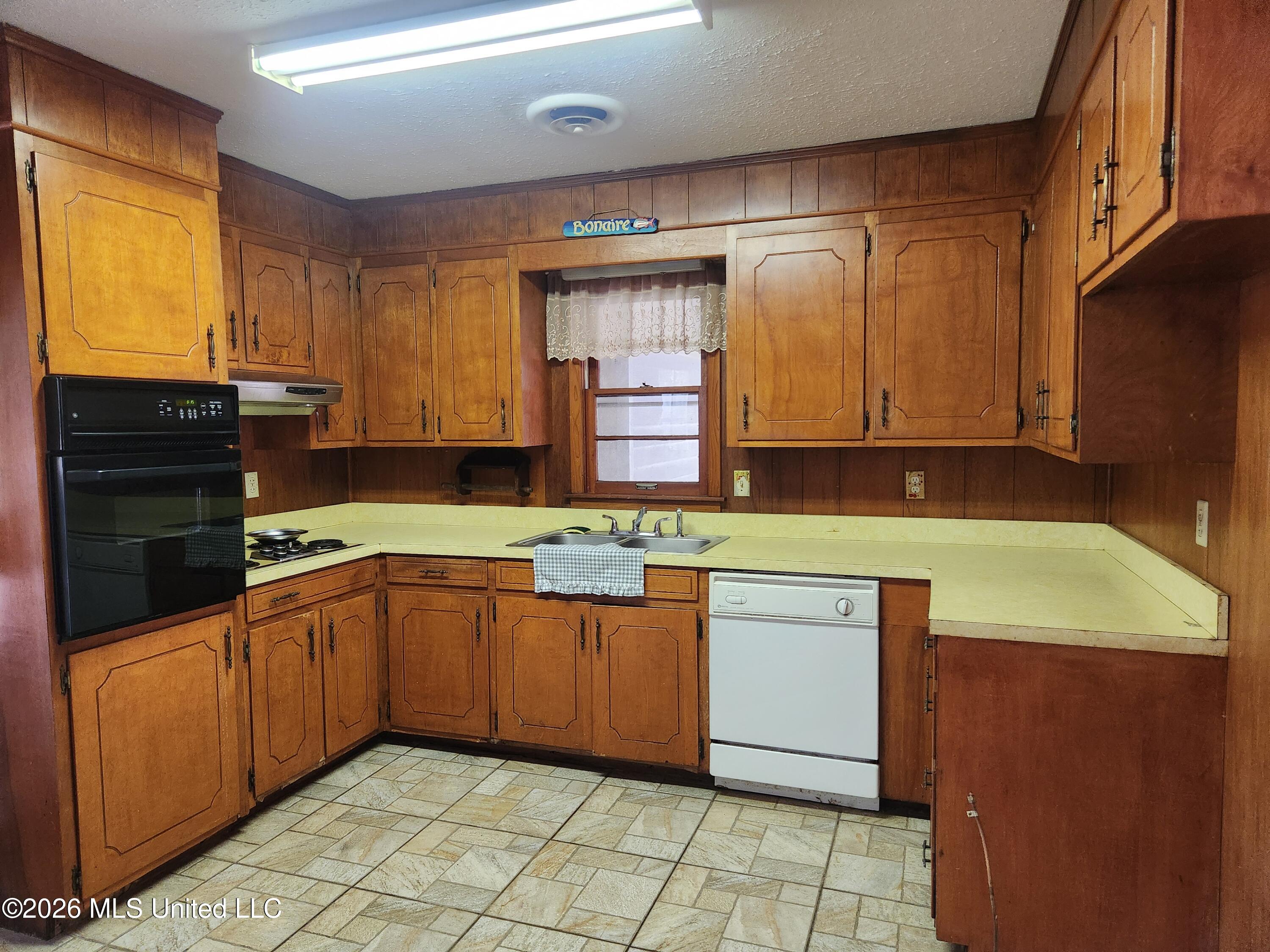 232 Southbrook Drive Property Photo 5