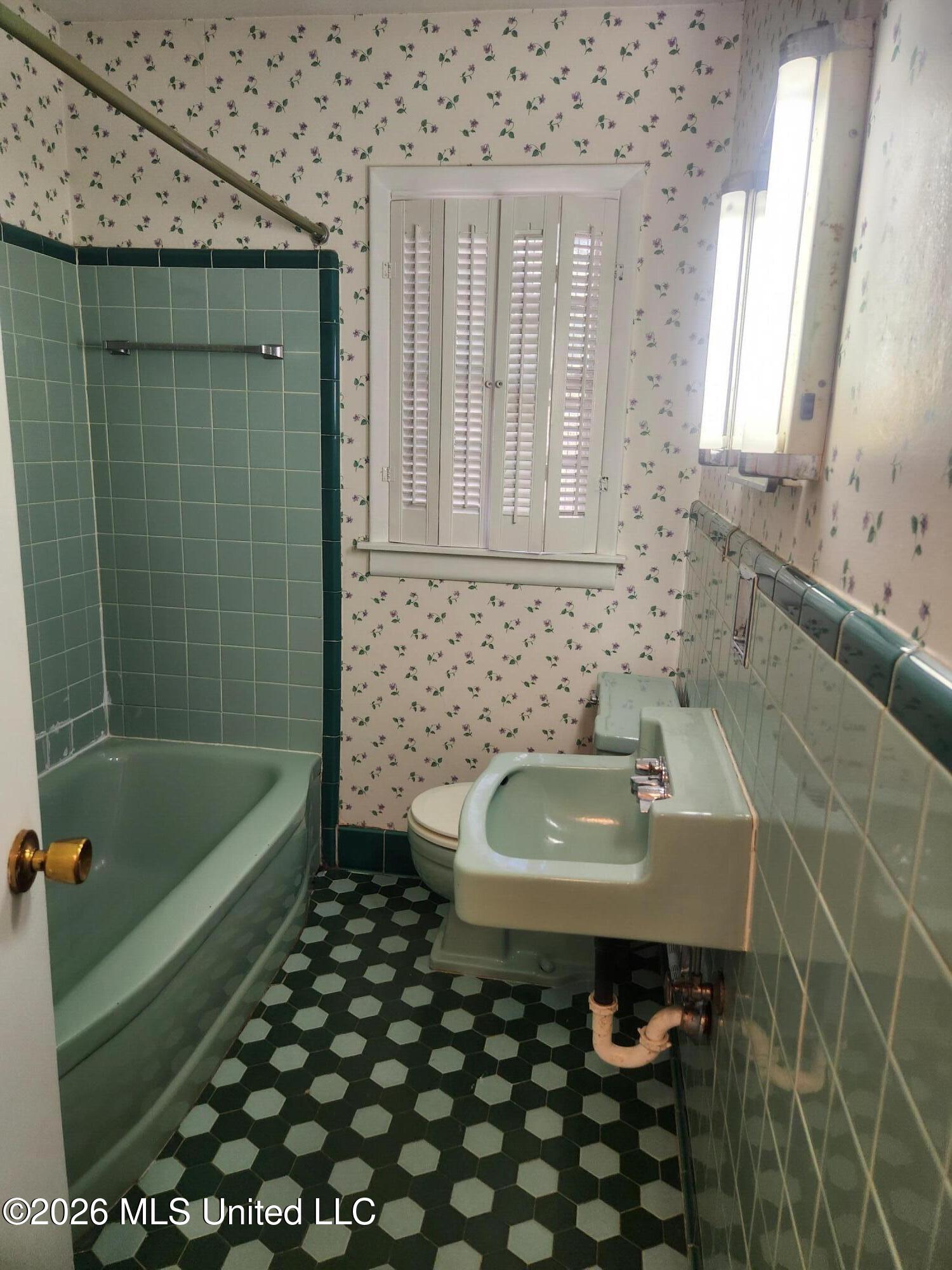 232 Southbrook Drive Property Photo 8