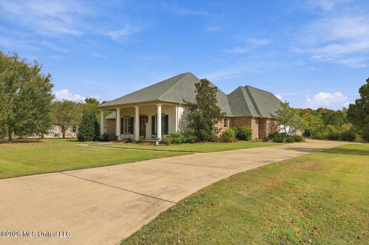 107 Bonne Vie Drive Property Photo 1