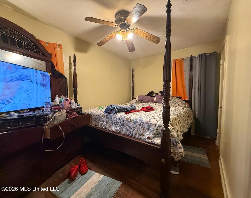 1327 Fernwood Drive Property Photo 3