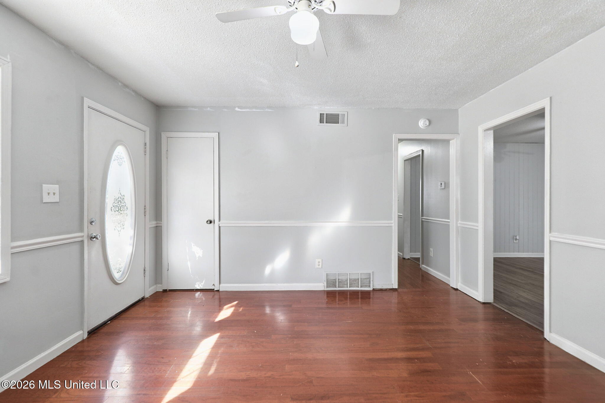 1734 Coral Hills Drive Property Photo 2