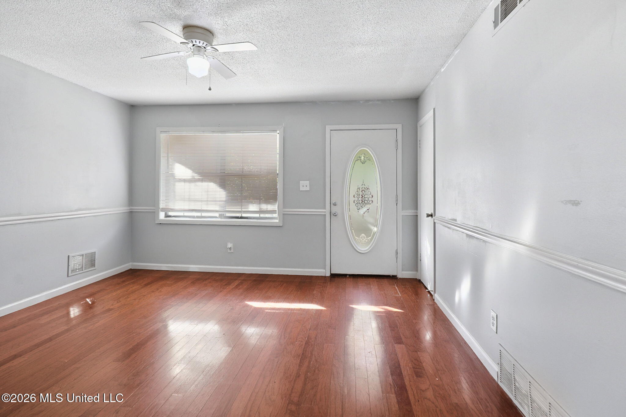 1734 Coral Hills Drive Property Photo 3