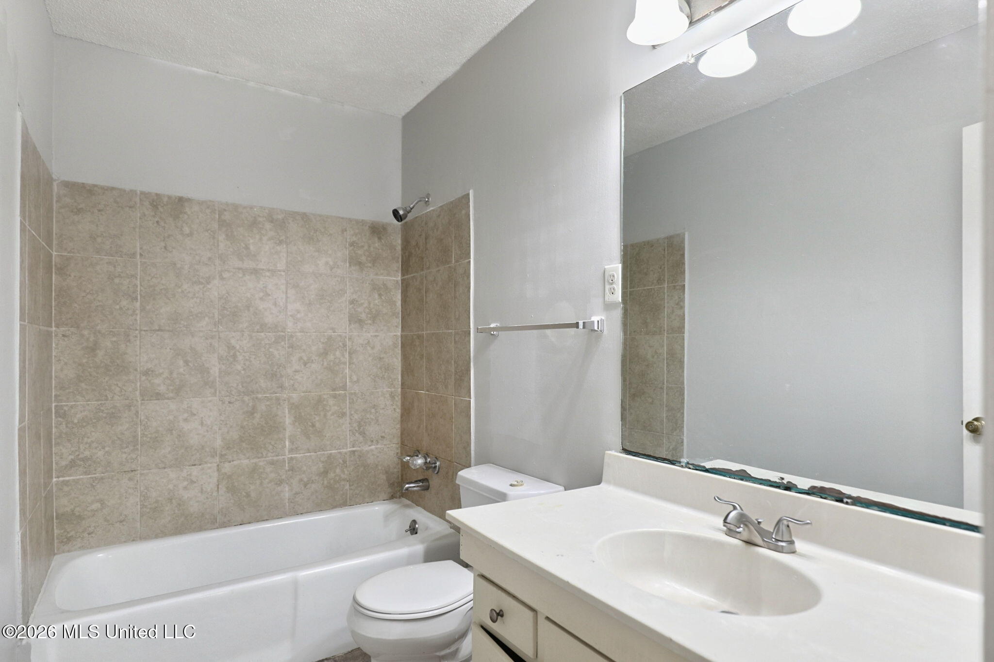 1734 Coral Hills Drive Property Photo 16