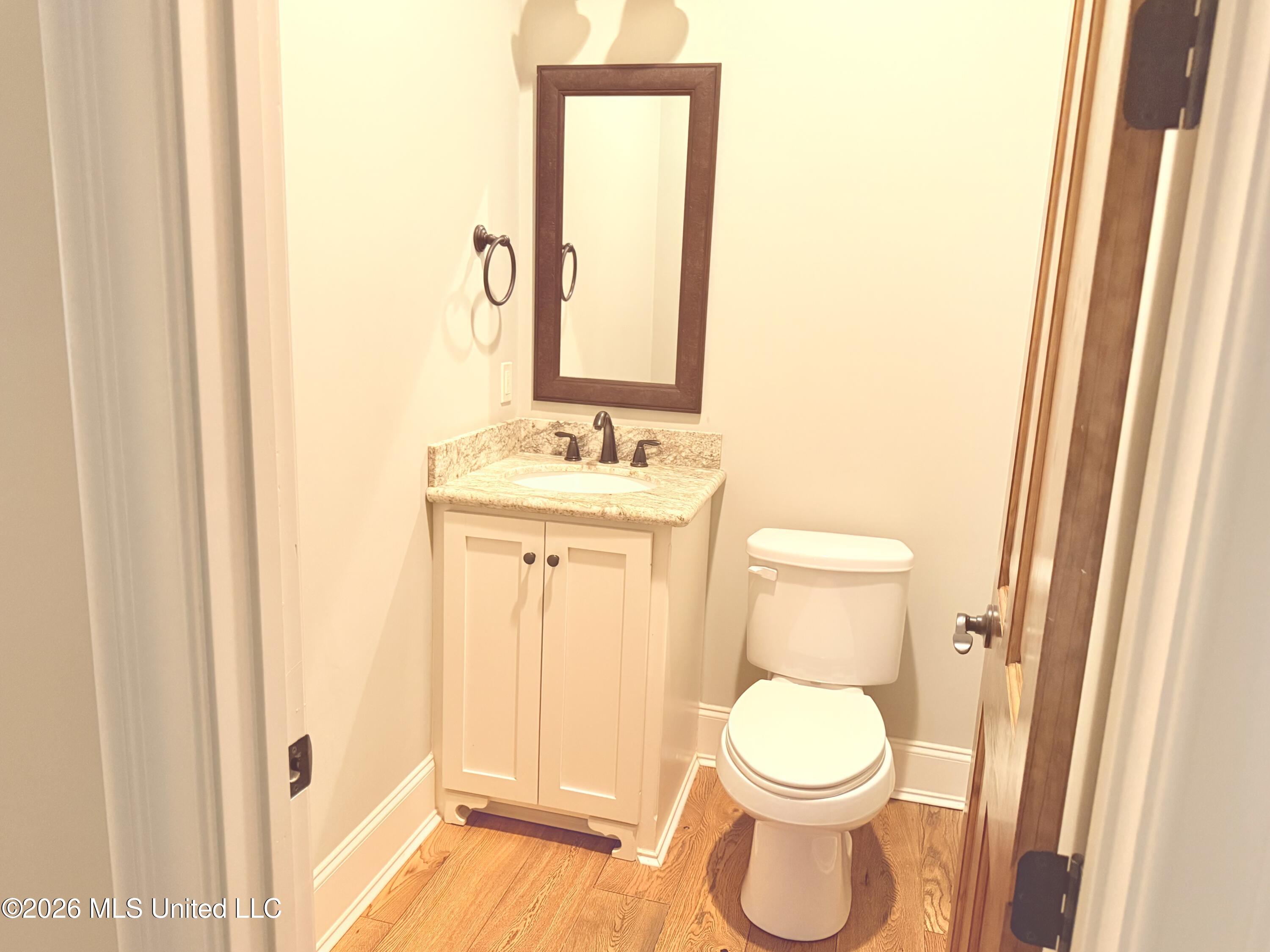 501 Newbury Drive Property Photo 10