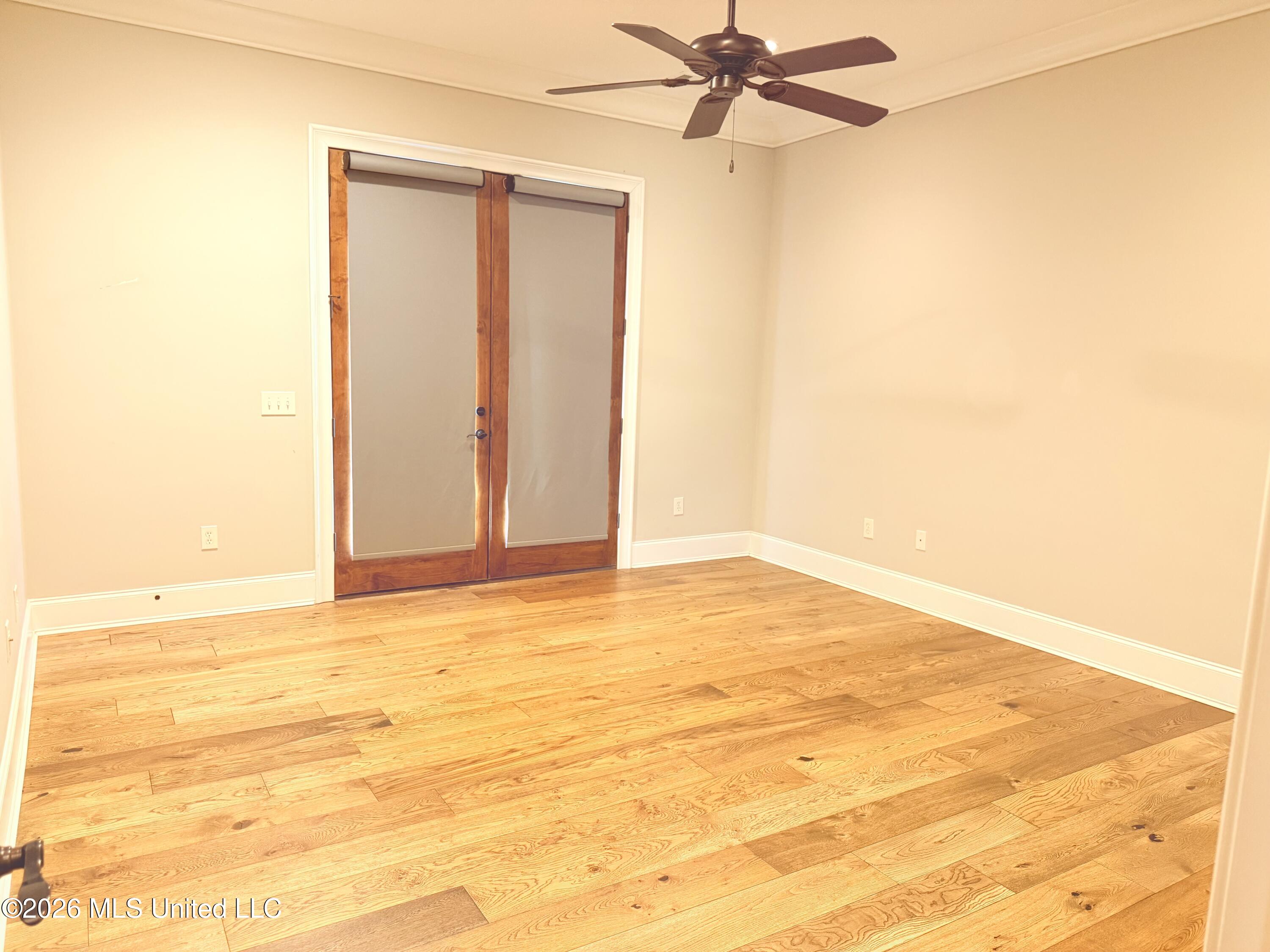 501 Newbury Drive Property Photo 18