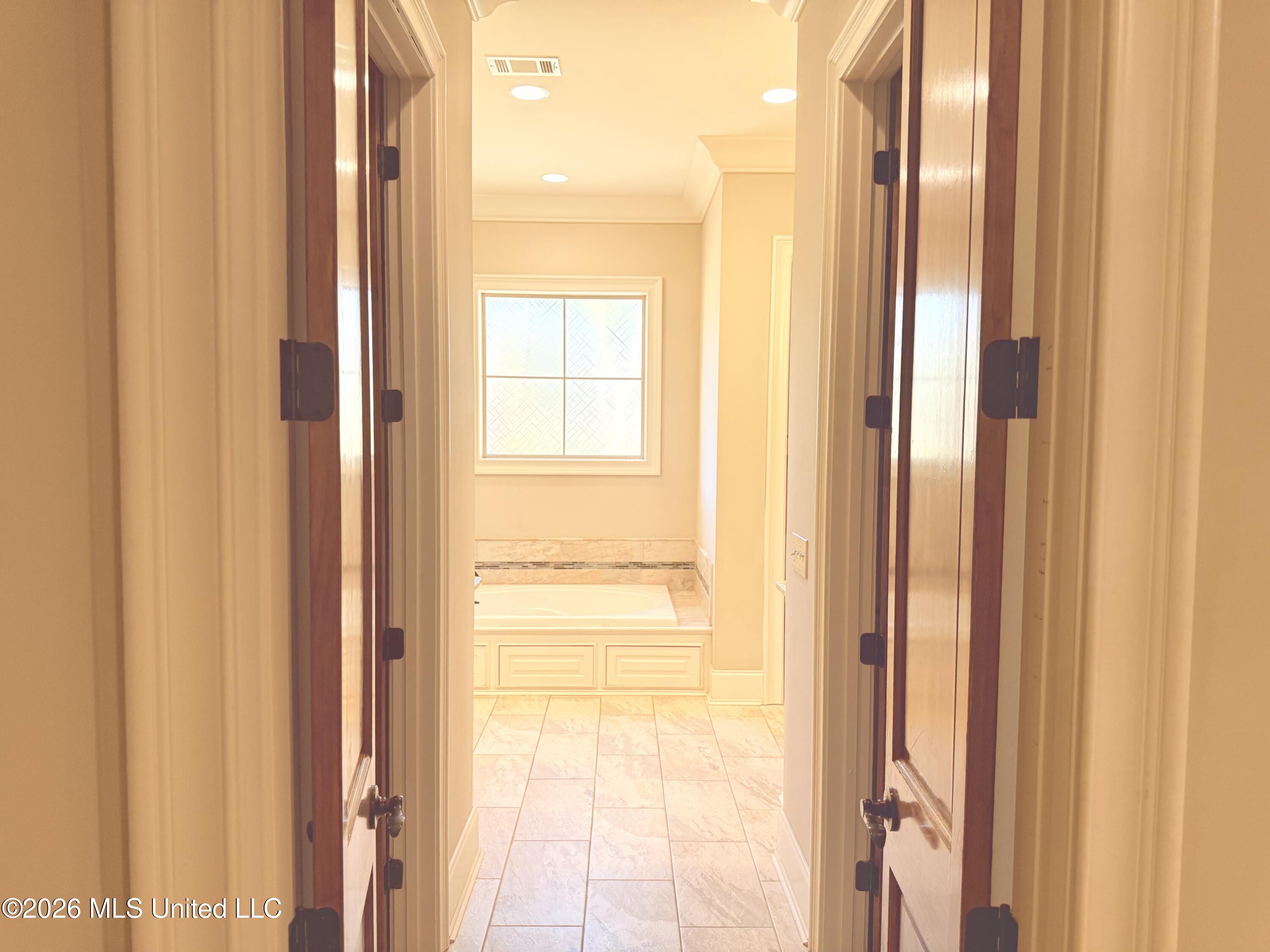 501 Newbury Drive Property Photo 20