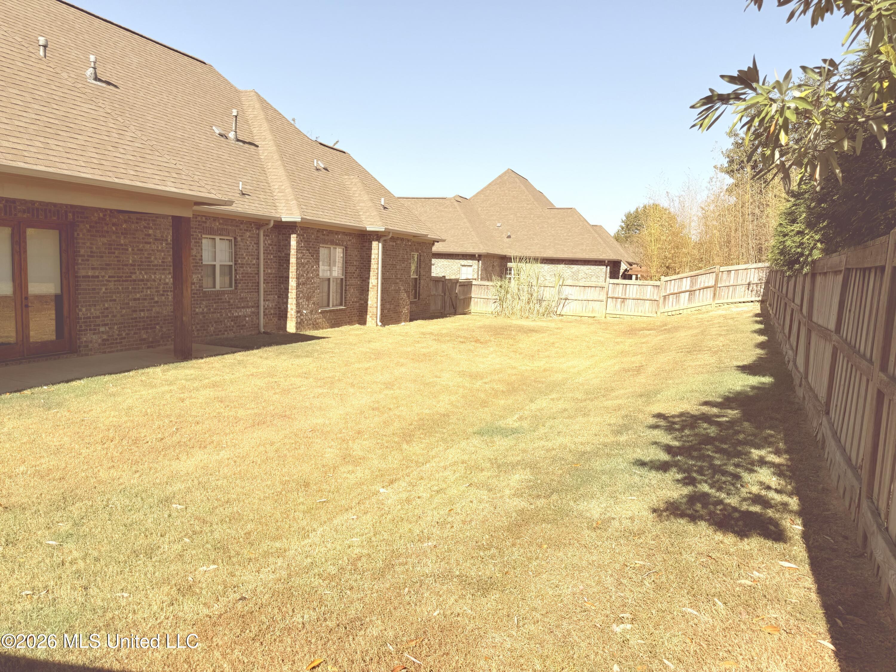 501 Newbury Drive Property Photo 27