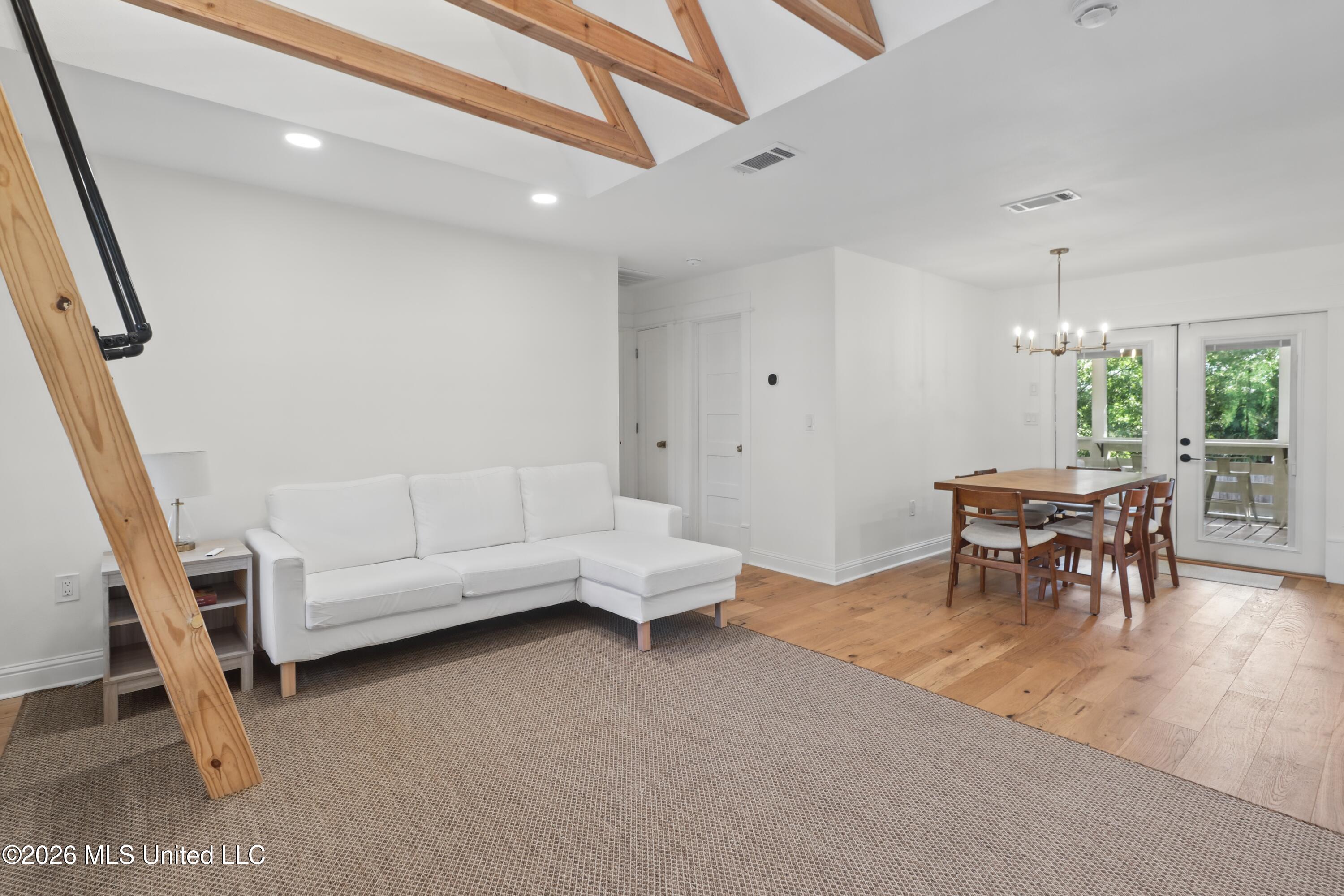 260 Hiern Avenue Property Photo 7