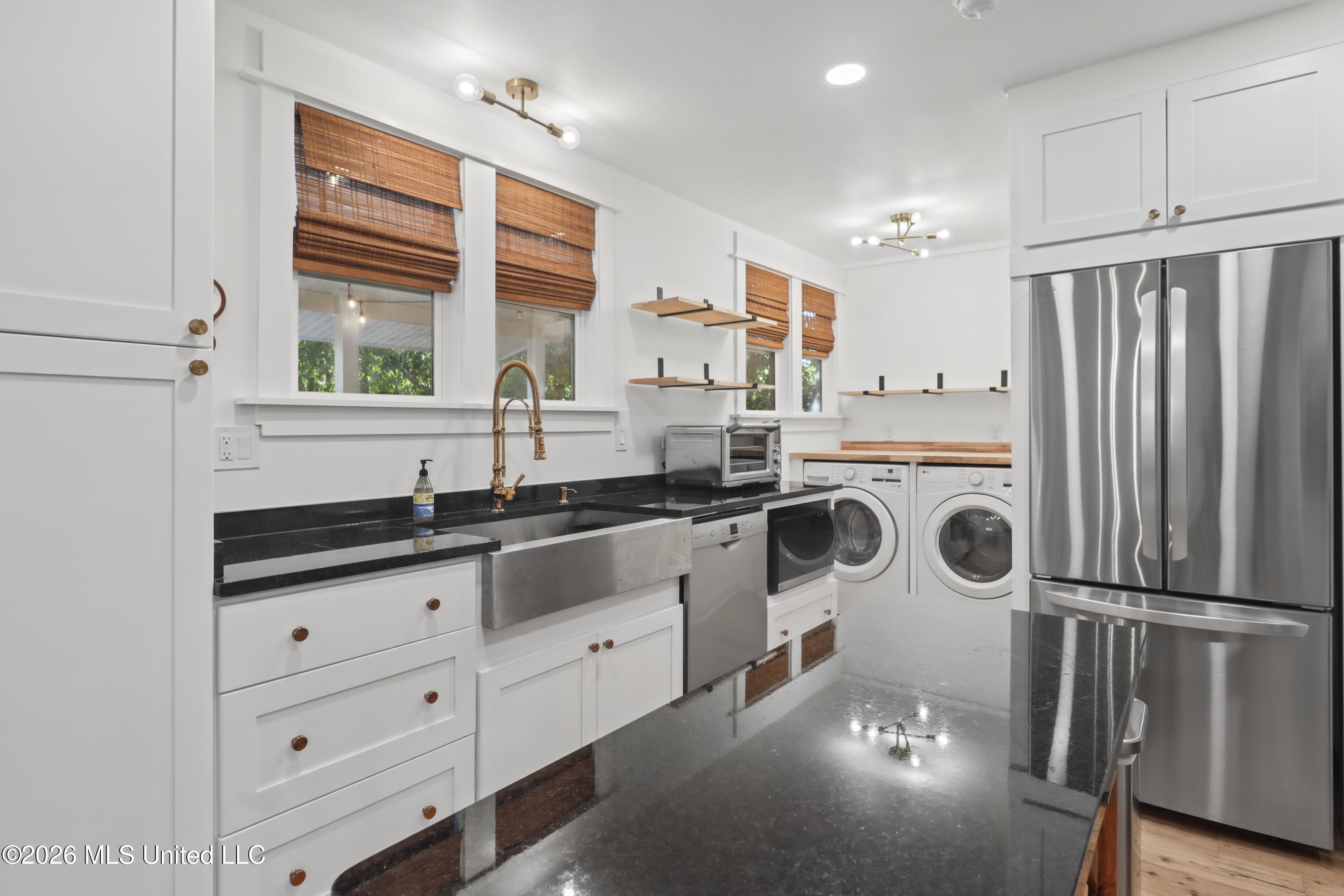 260 Hiern Avenue Property Photo 12