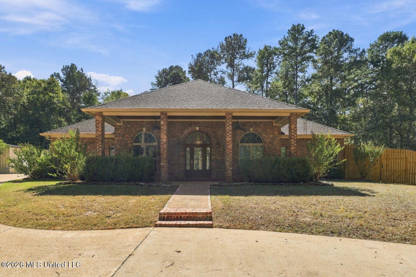 500 Chuck Wagon Drive Property Photo 1