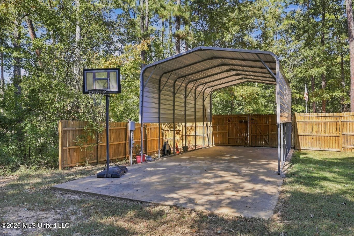 500 Chuck Wagon Drive Property Photo 37