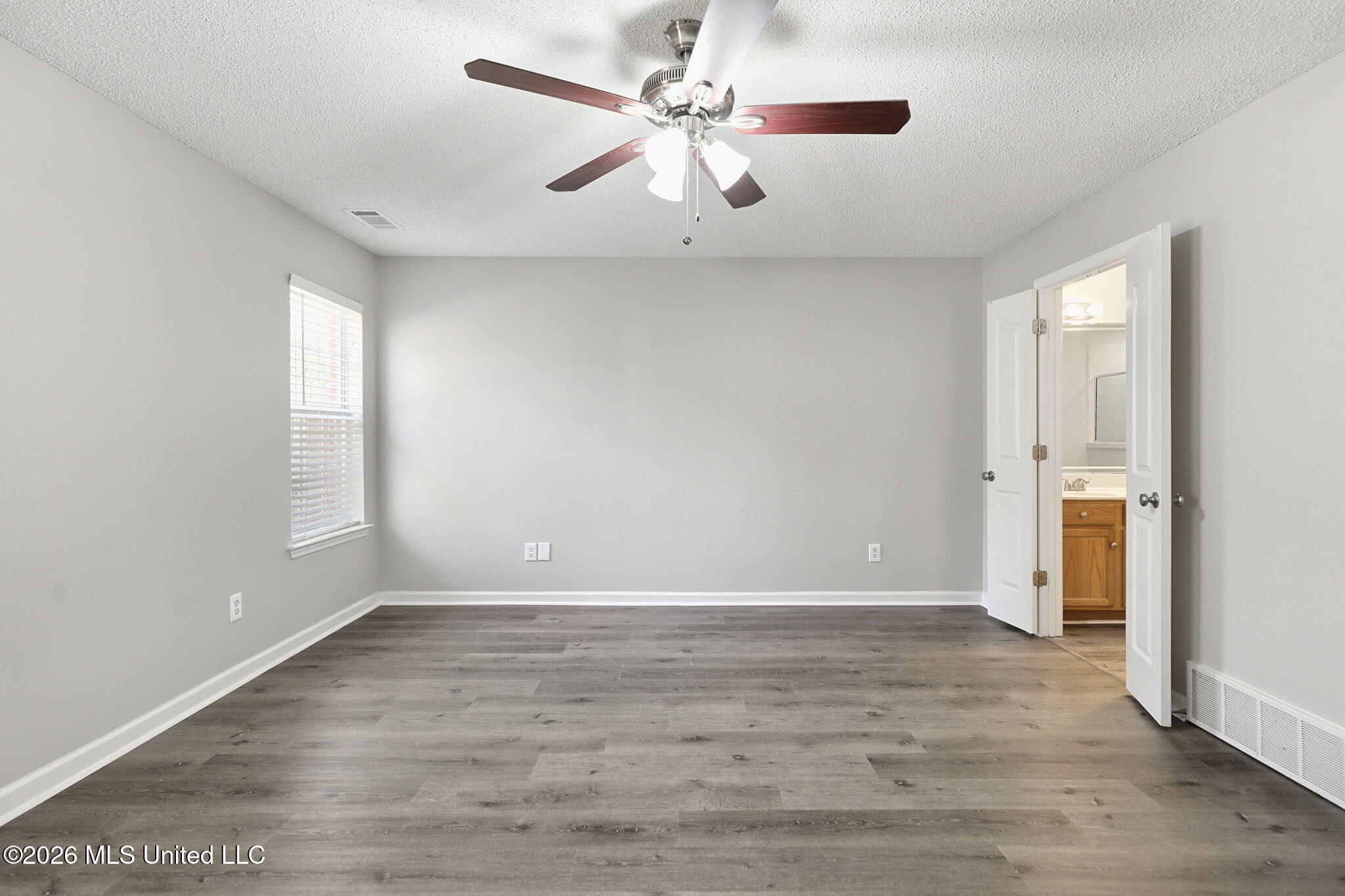 4834 Graham Lake Drive Property Photo 15