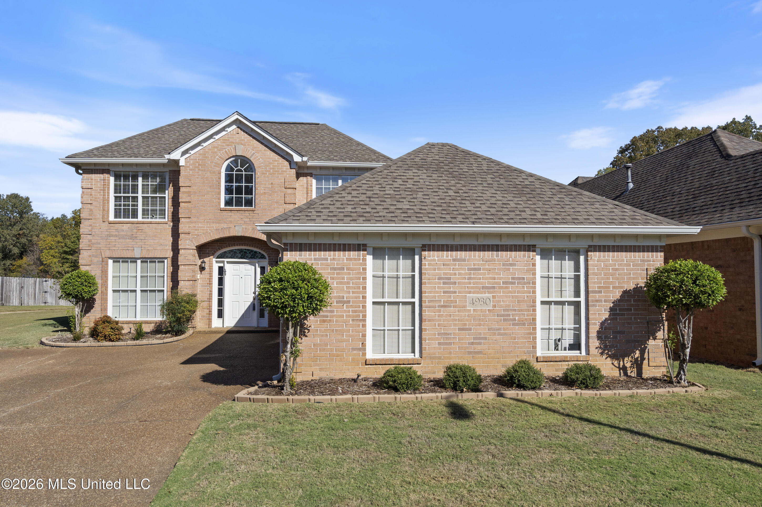 4930 Graham Lake Drive Property Photo 2