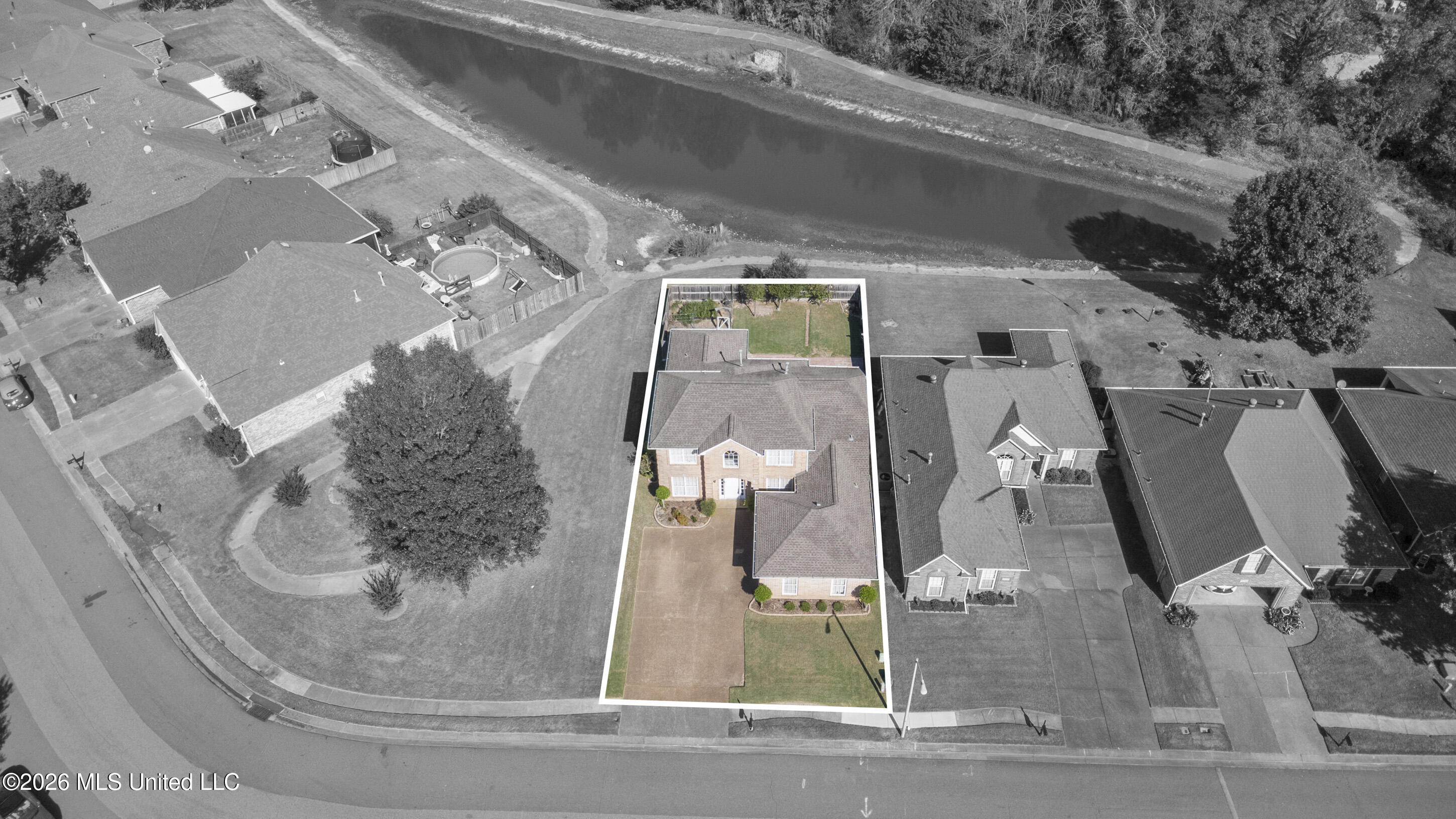 4930 Graham Lake Drive Property Photo 30