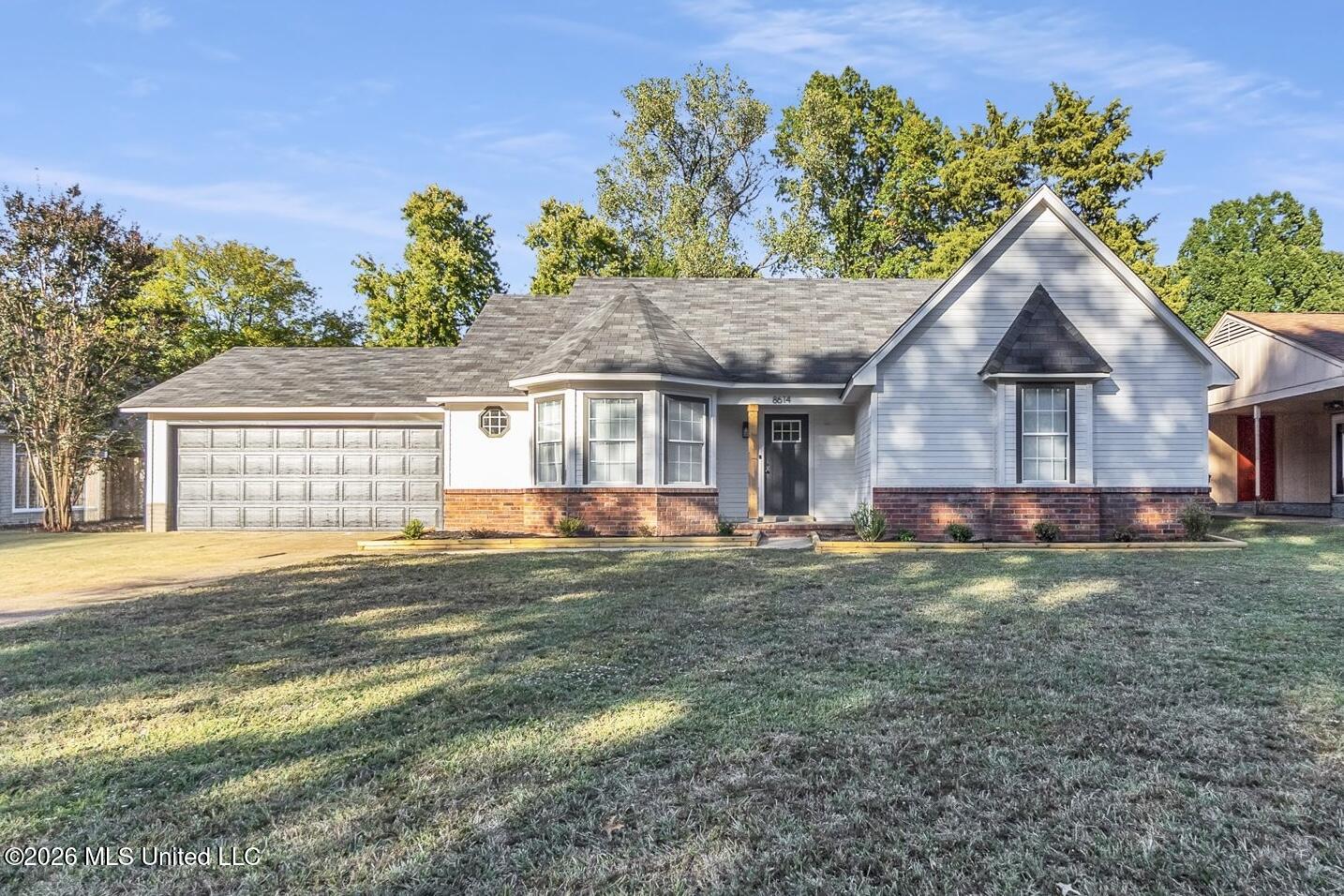 8614 Greenway Road Property Photo 1