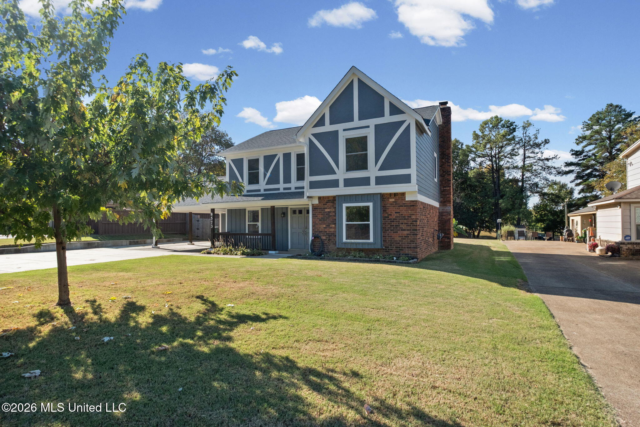 8573 W Lake Shore Drive Property Photo 6