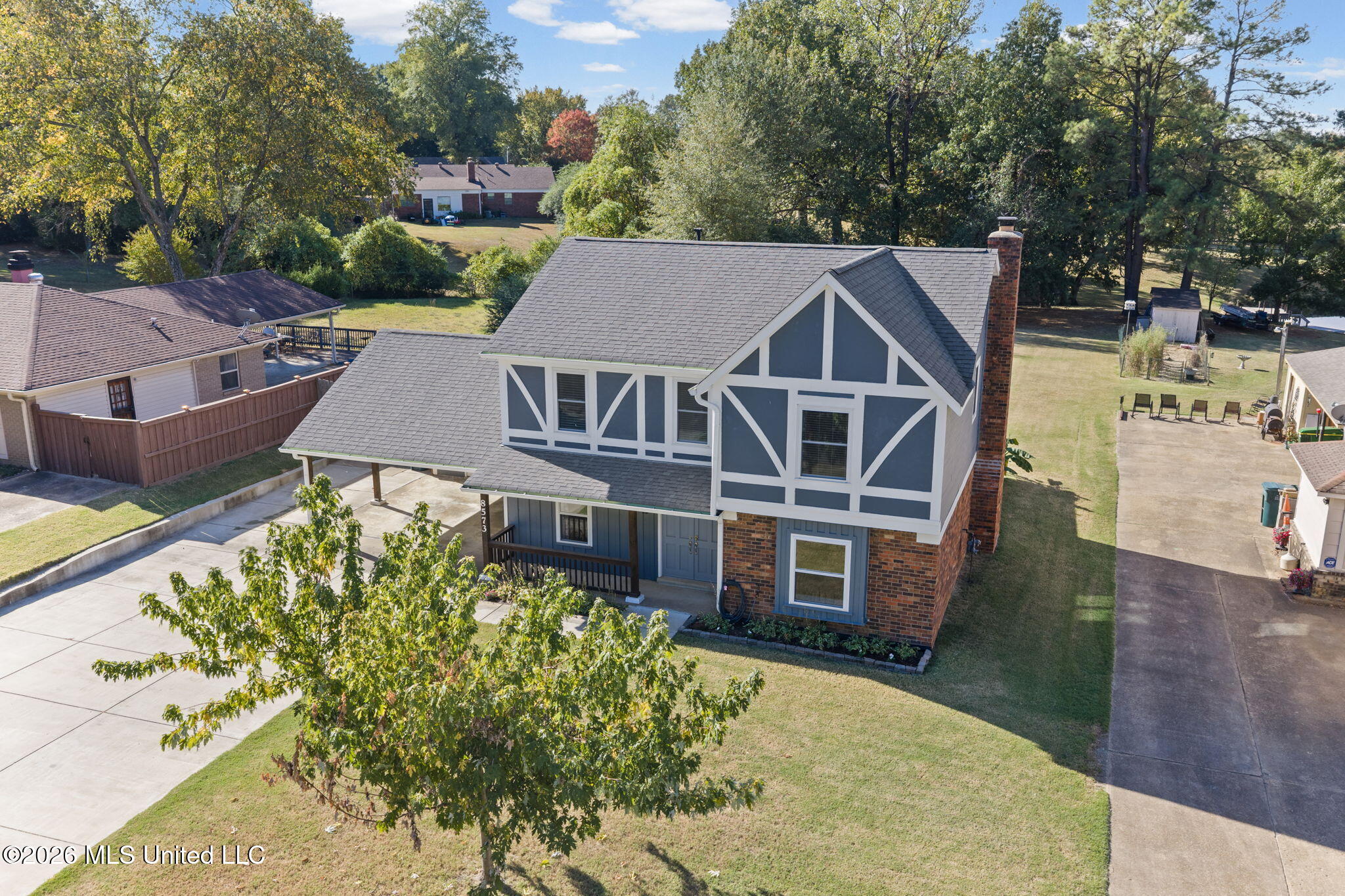8573 W Lake Shore Drive Property Photo 7