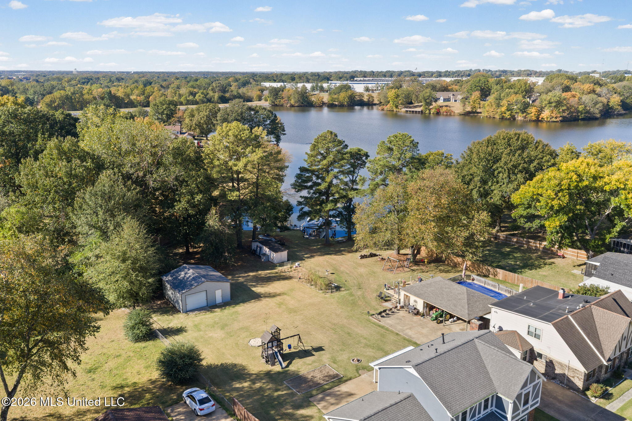 8573 W Lake Shore Drive Property Photo 10