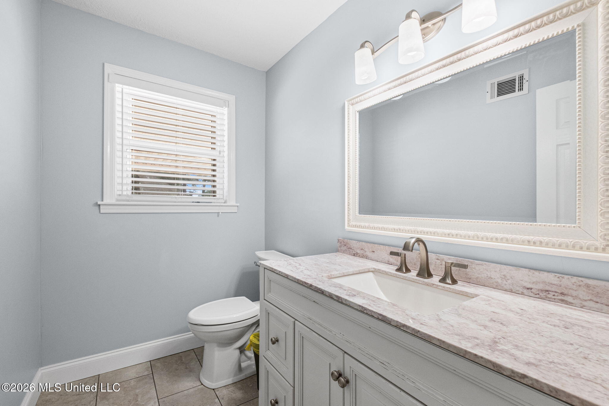 8573 W Lake Shore Drive Property Photo 16