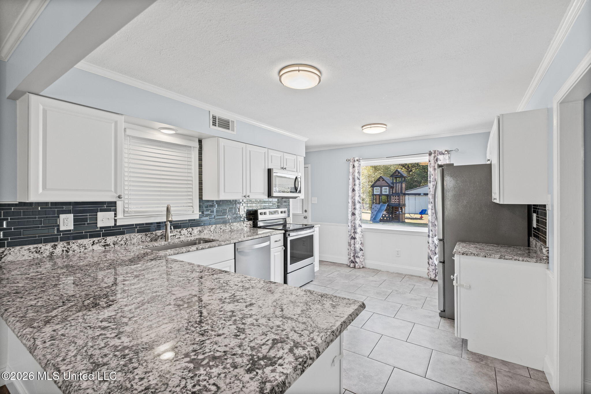 8573 W Lake Shore Drive Property Photo 19