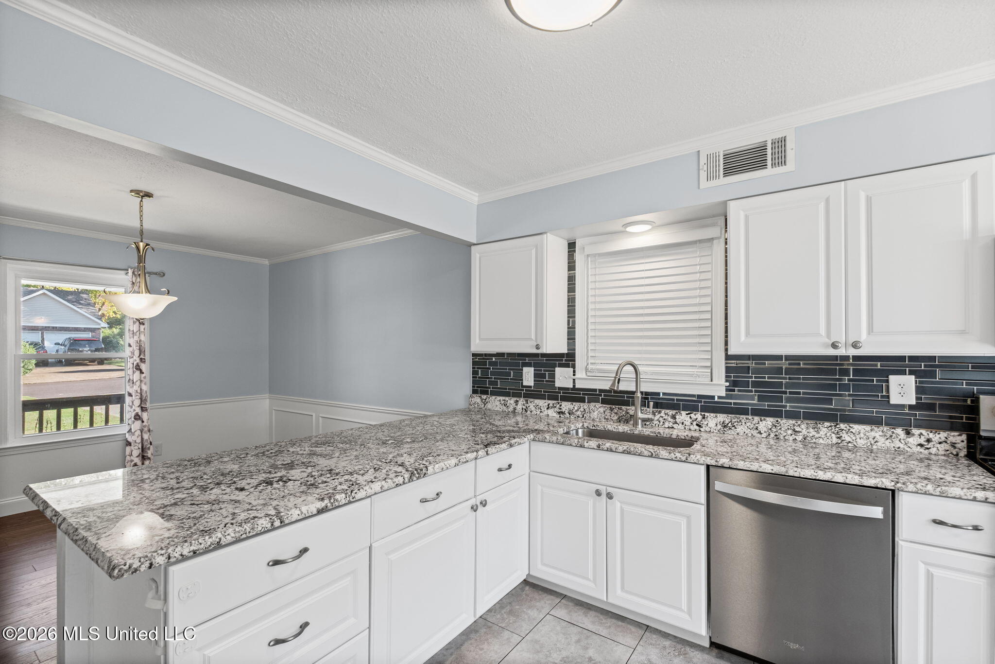 8573 W Lake Shore Drive Property Photo 21