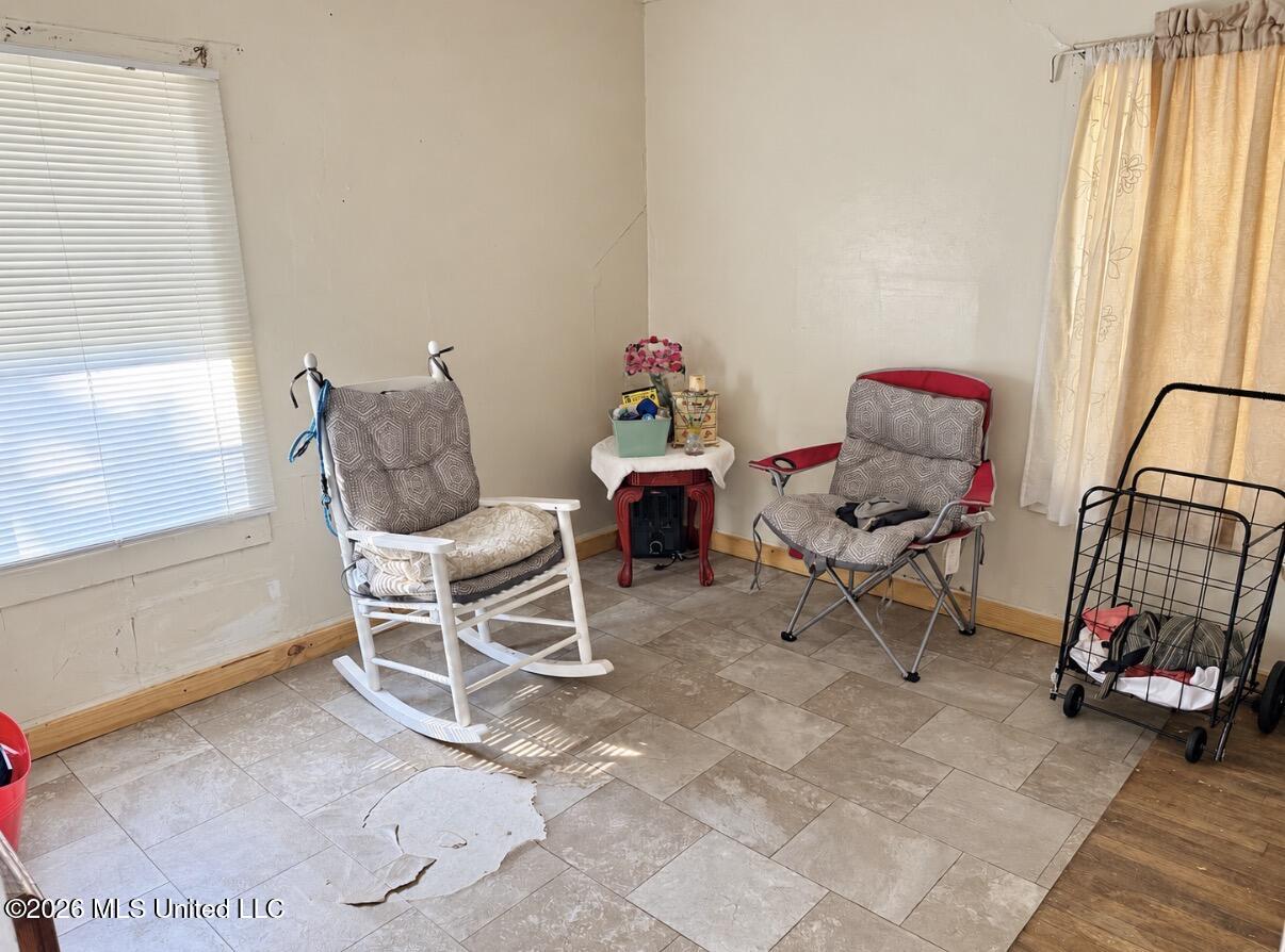 906 Manilla Property Photo 7