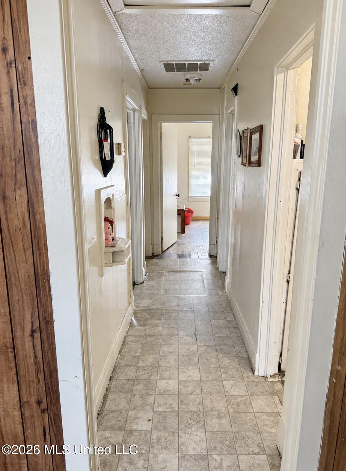 906 Manilla Property Photo 8