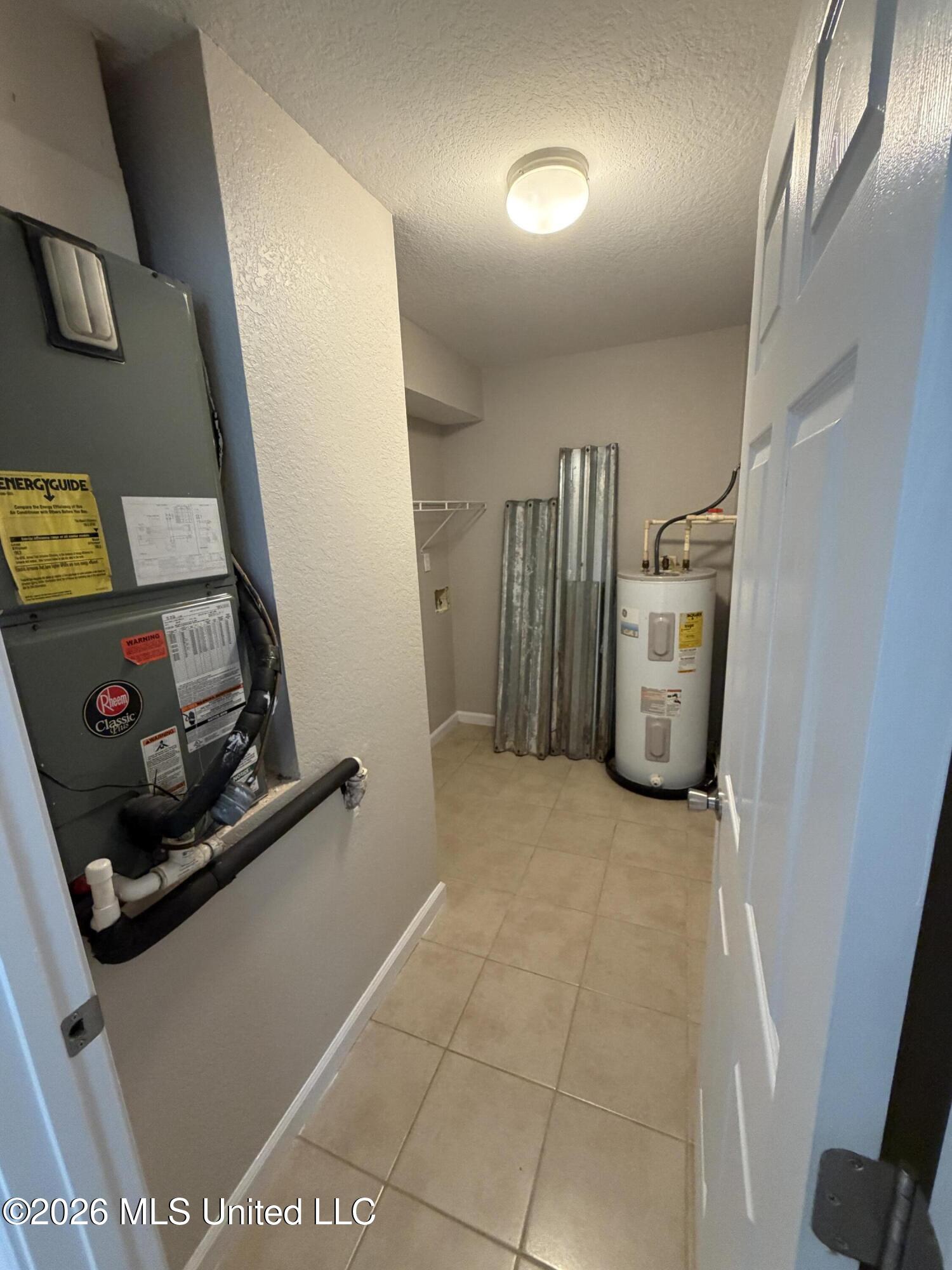 6041 W Carroll Street Property Photo 7