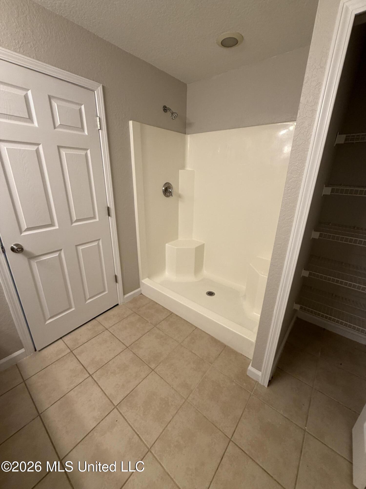 6041 W Carroll Street Property Photo 13