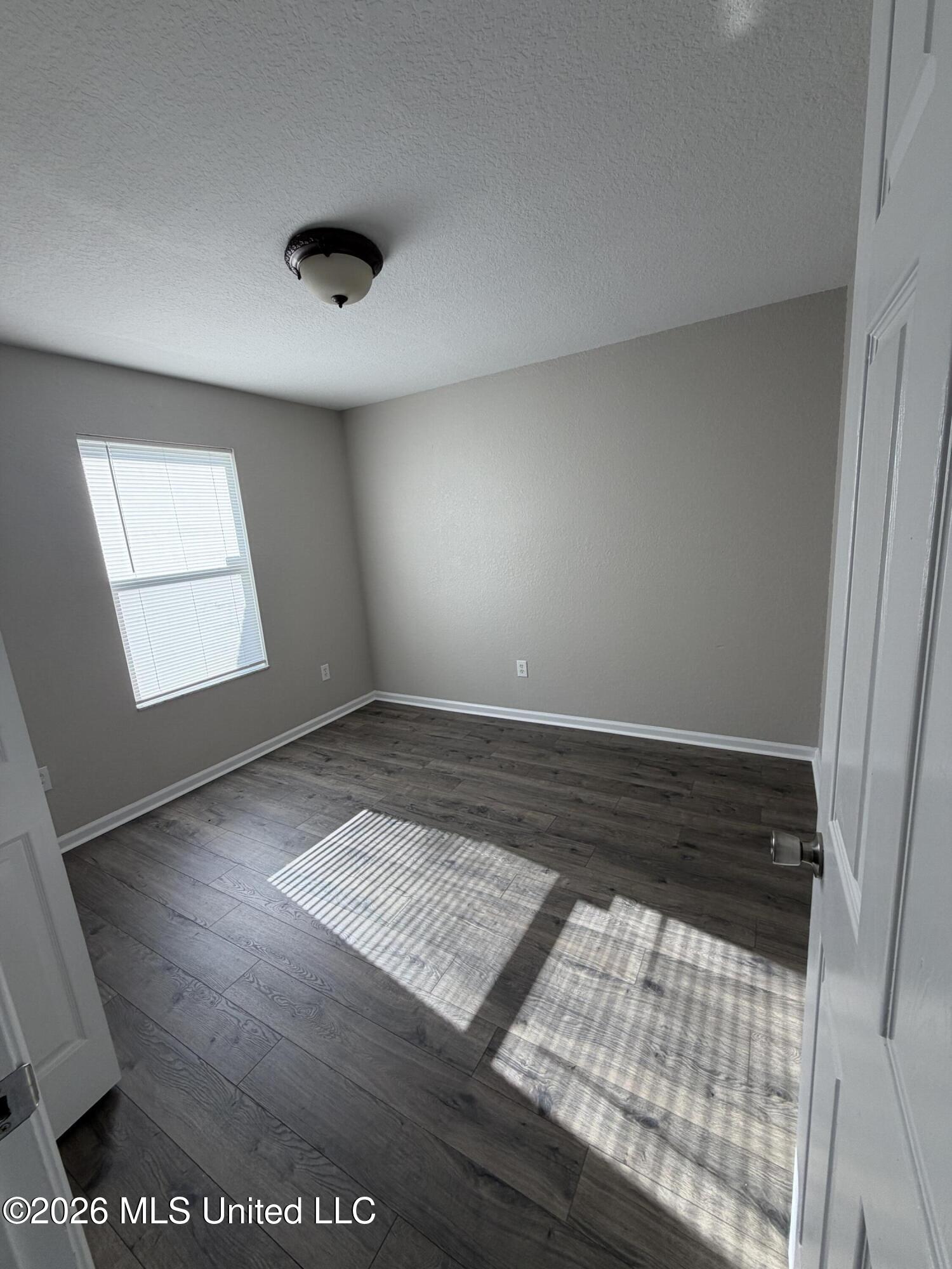 6041 W Carroll Street Property Photo 14