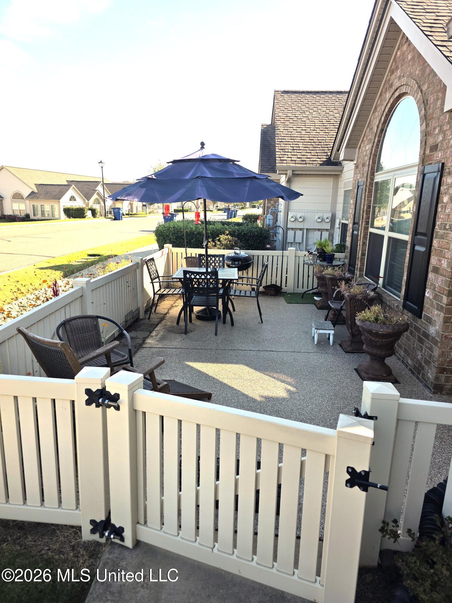 8699 Parkview Oaks Circle Property Photo 7