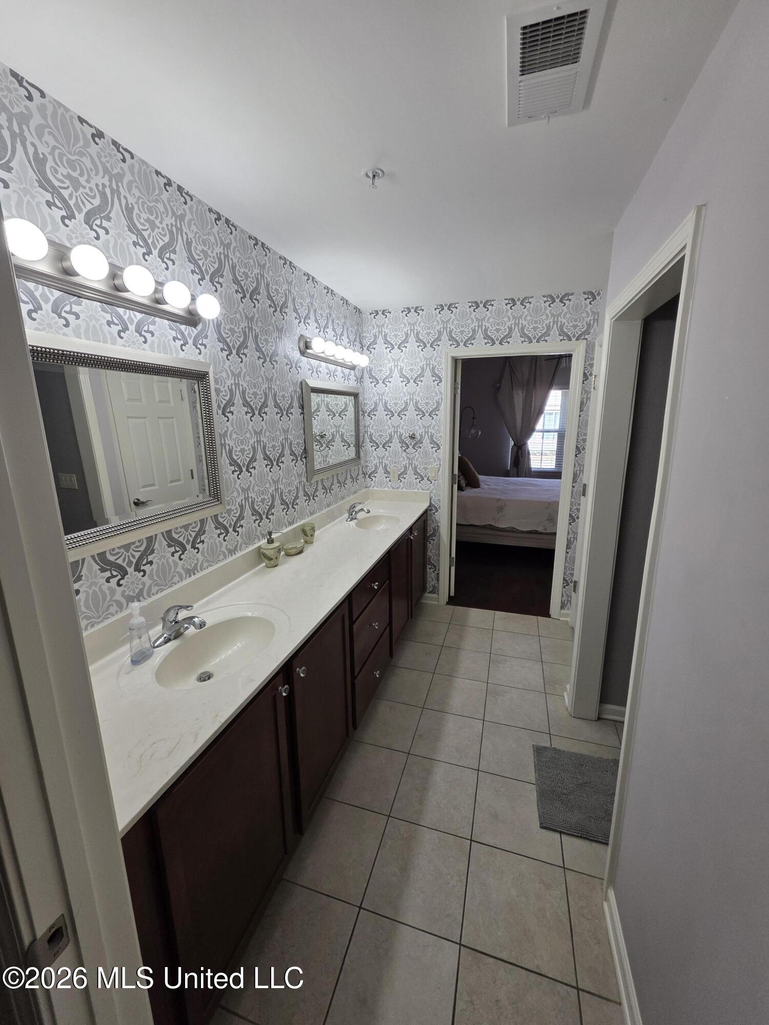 8699 Parkview Oaks Circle Property Photo 15