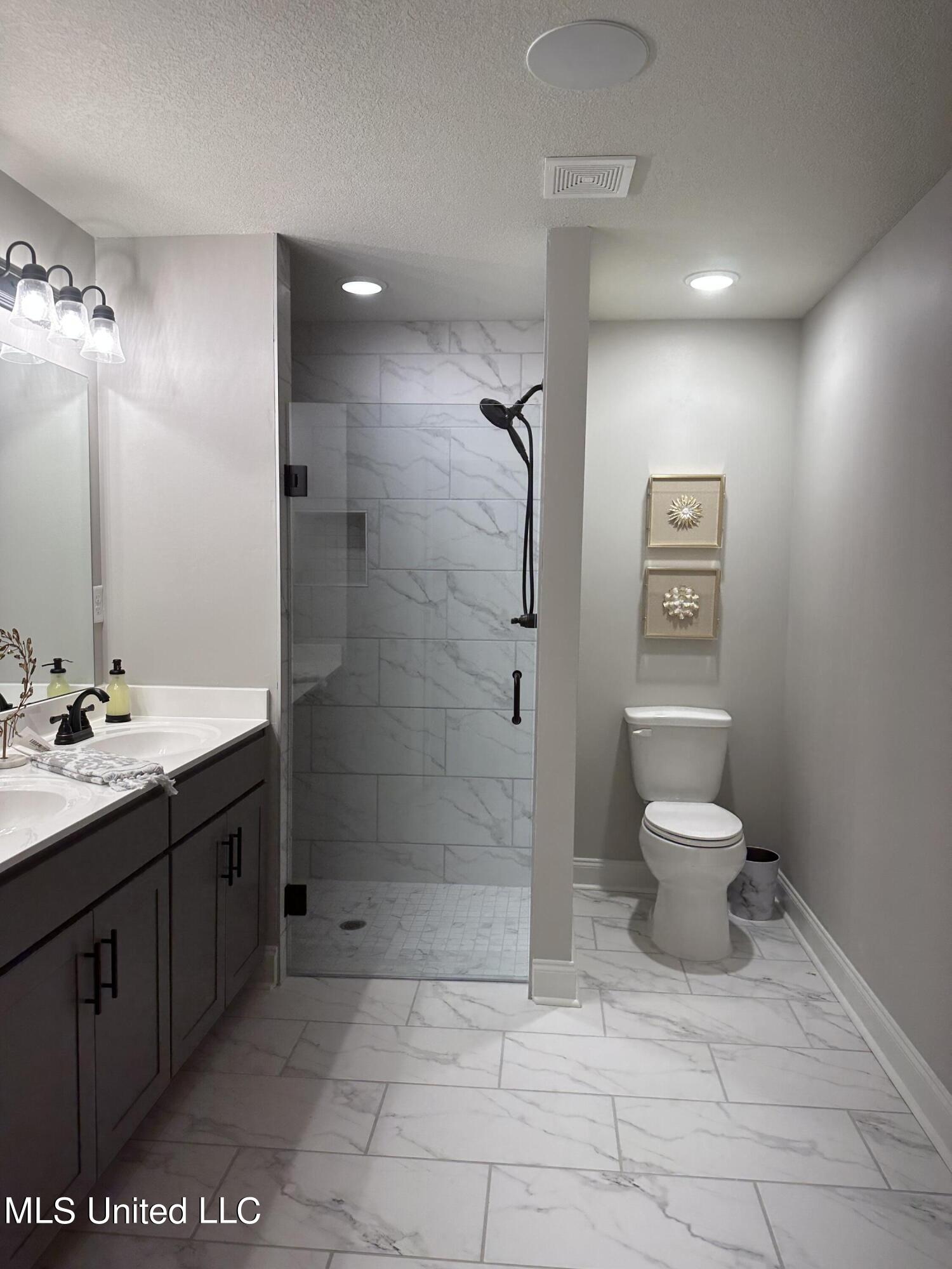 244 Country Garden Drive Property Photo 15