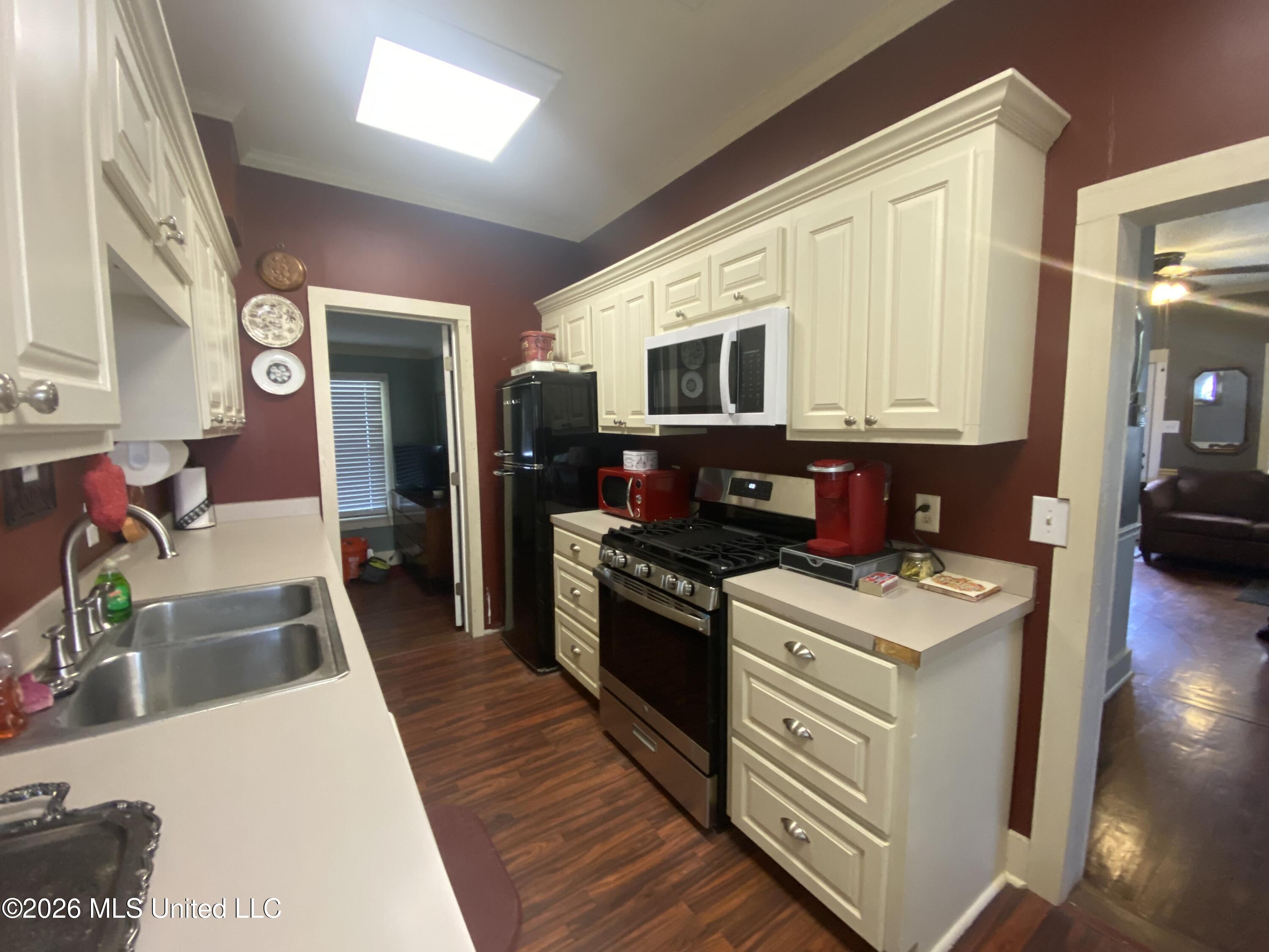 21 Florida Street Property Photo 10