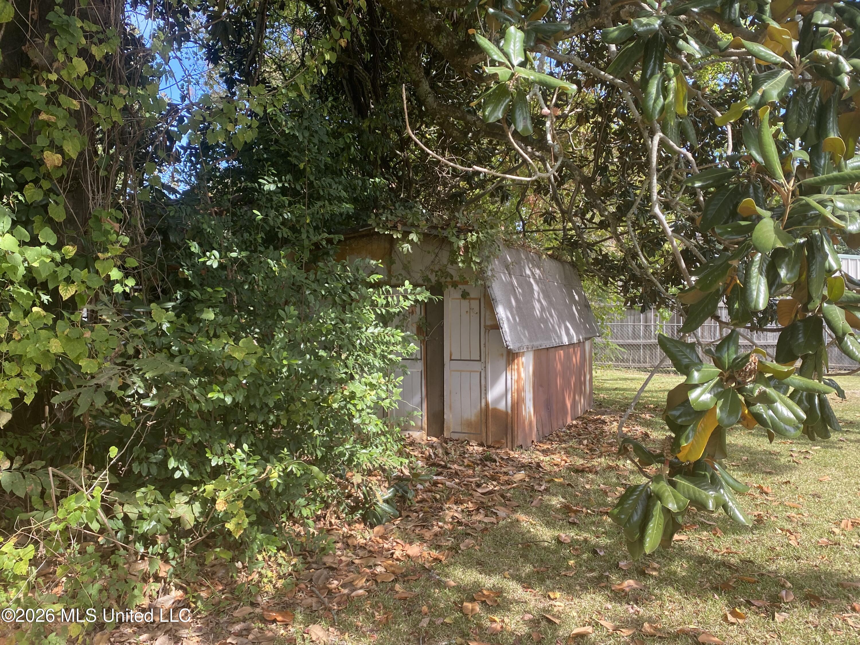 21 Florida Street Property Photo 33