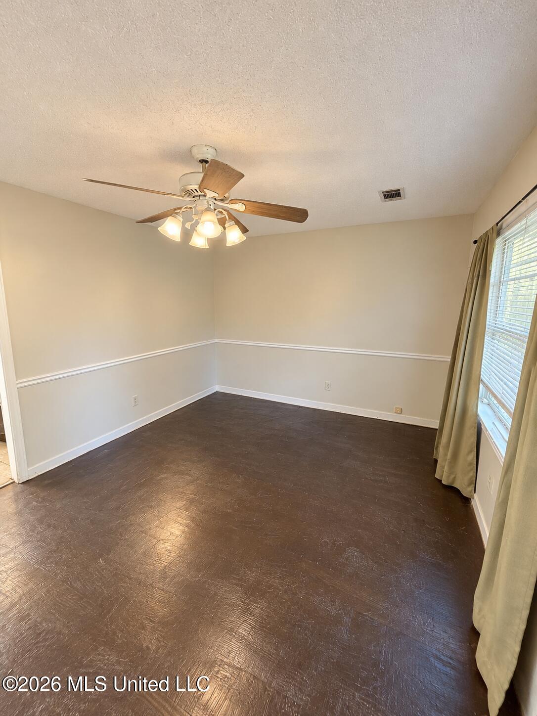 241 Lea Circle Property Photo 4