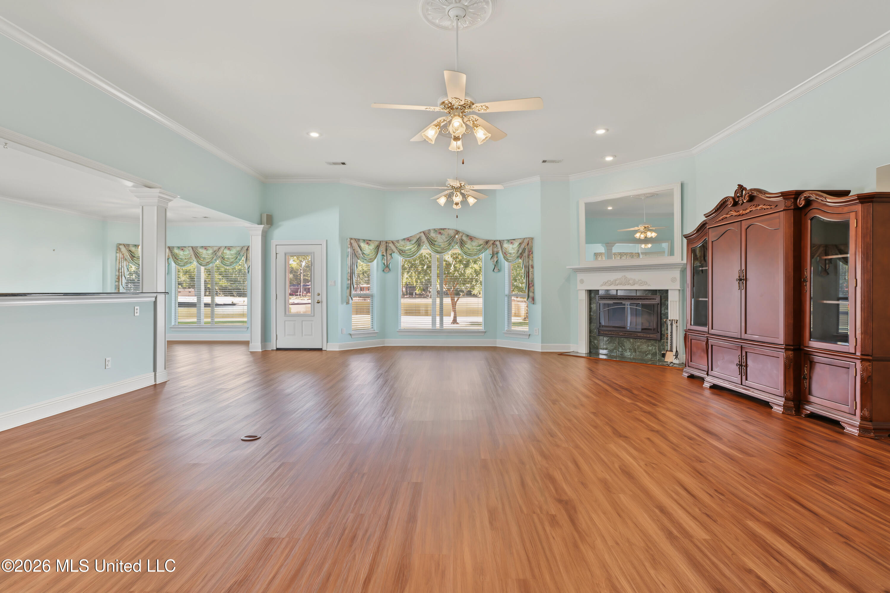 6007 Angler Drive Property Photo 9