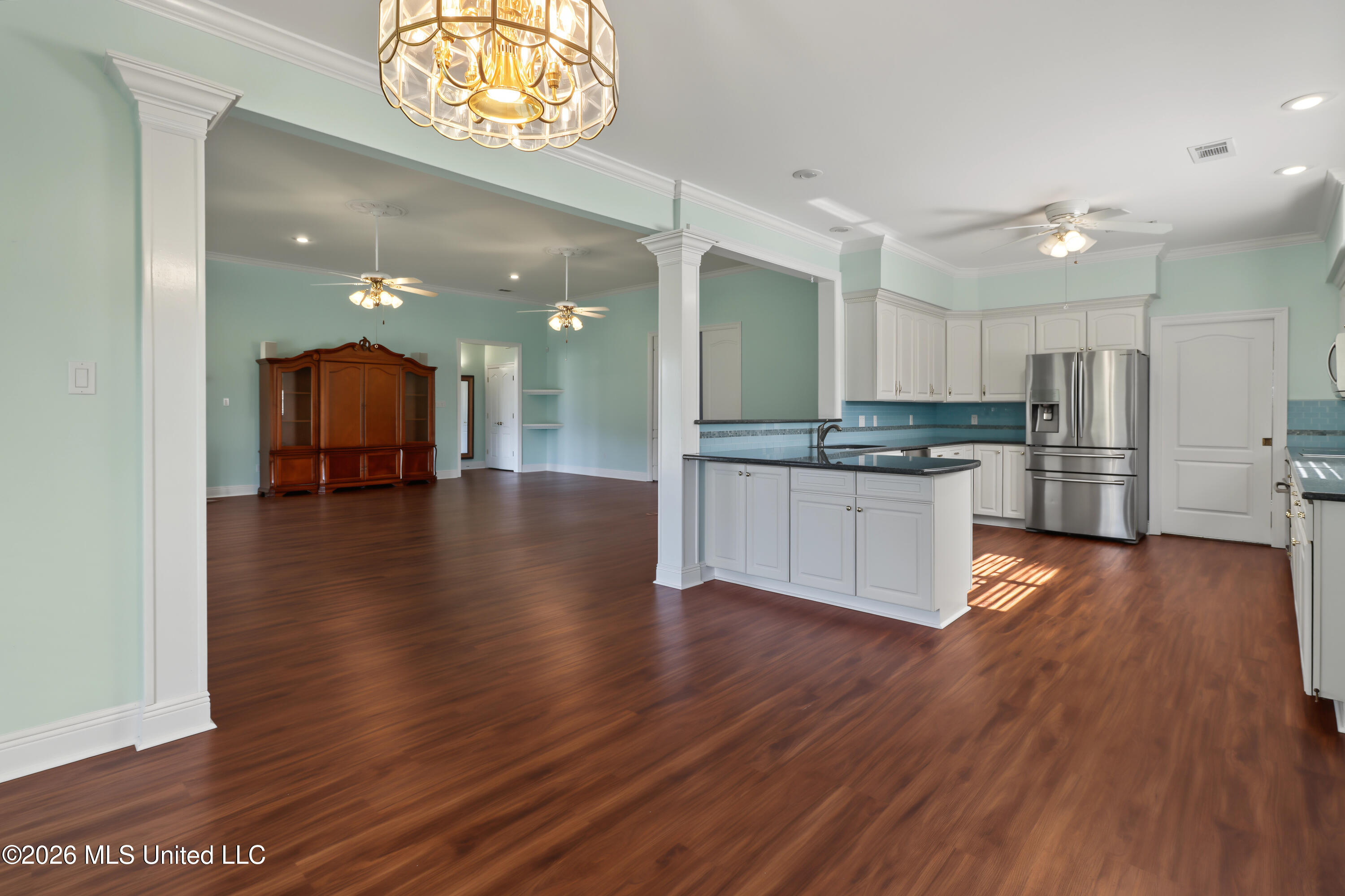6007 Angler Drive Property Photo 12