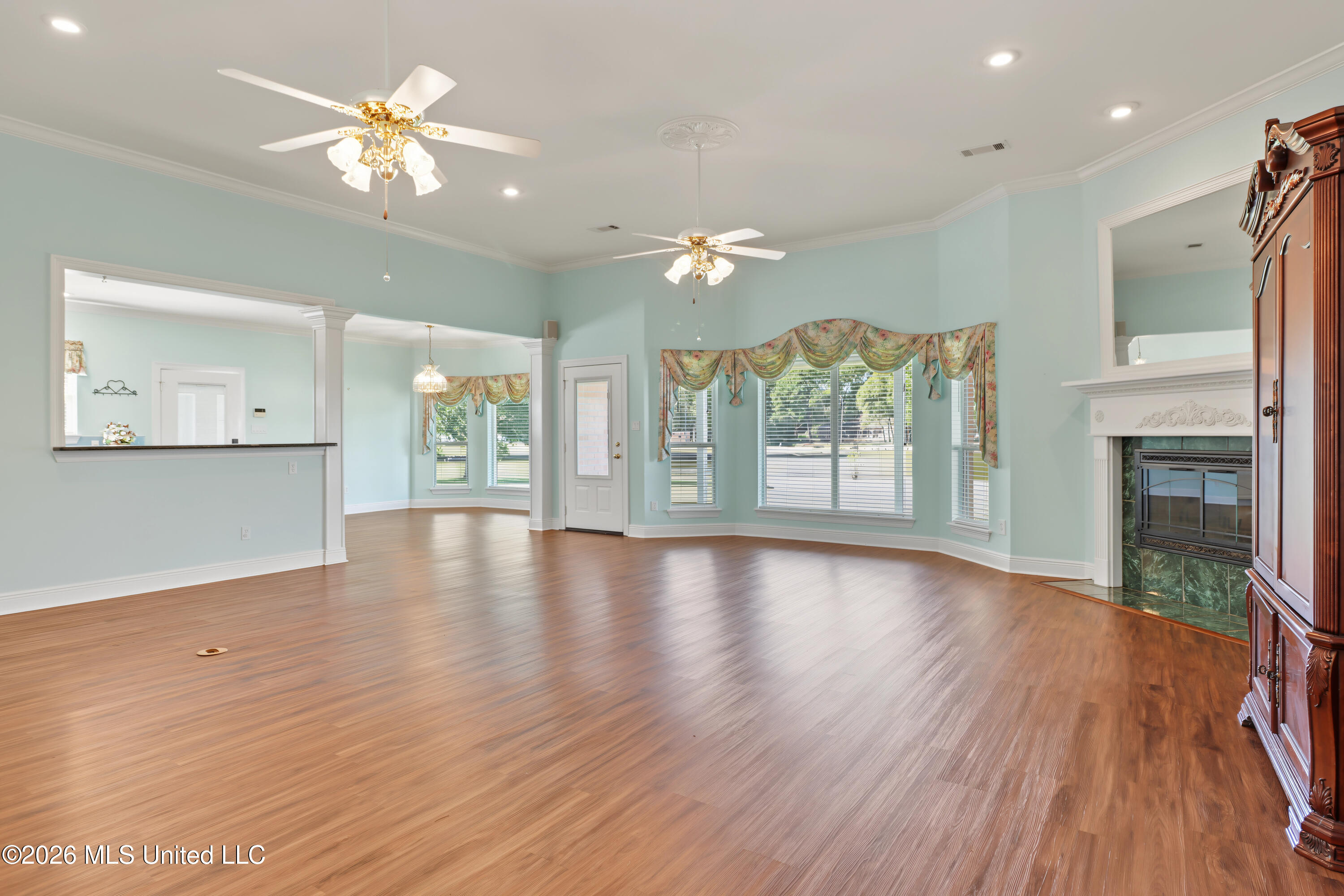 6007 Angler Drive Property Photo 13
