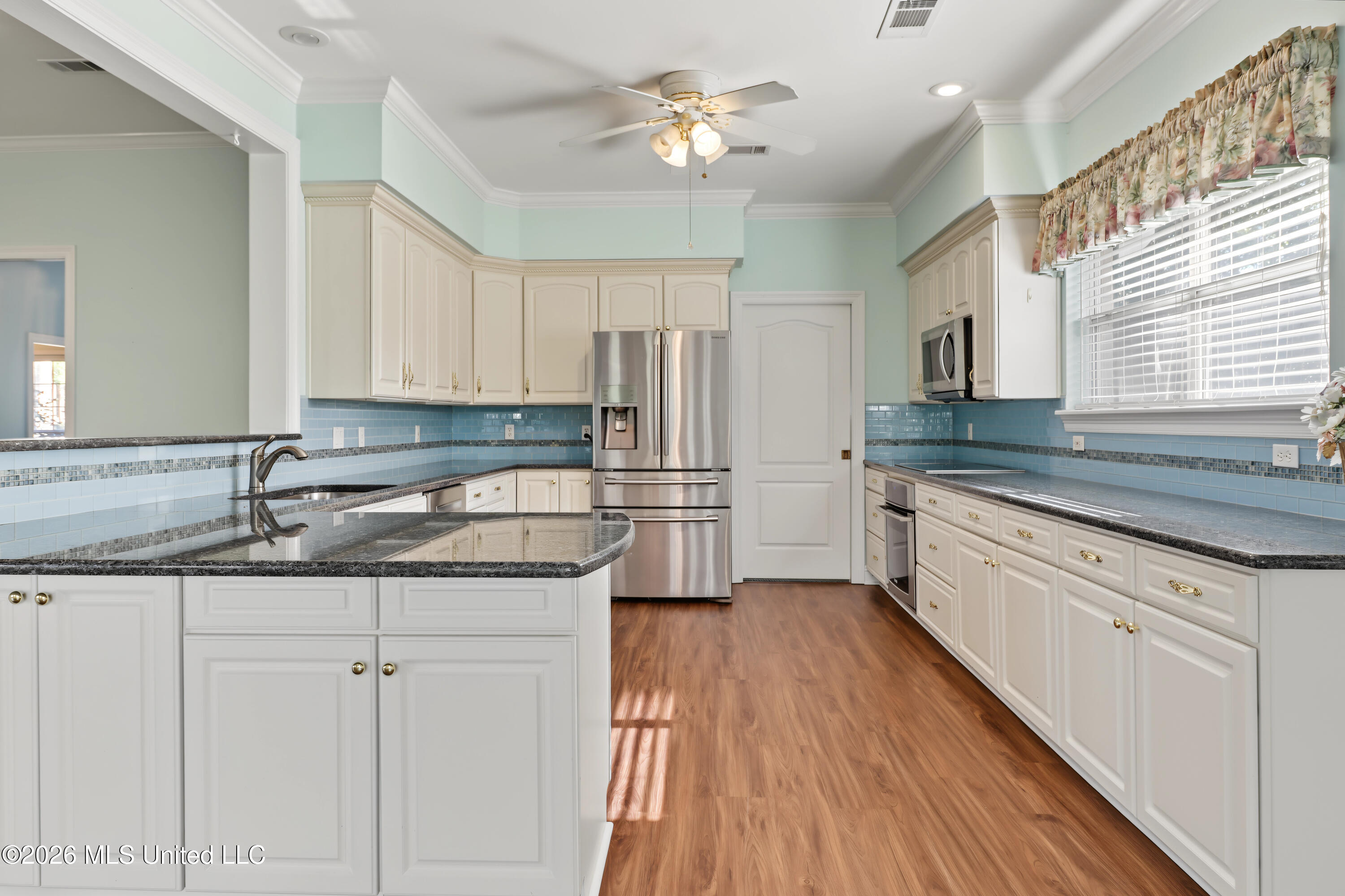 6007 Angler Drive Property Photo 17