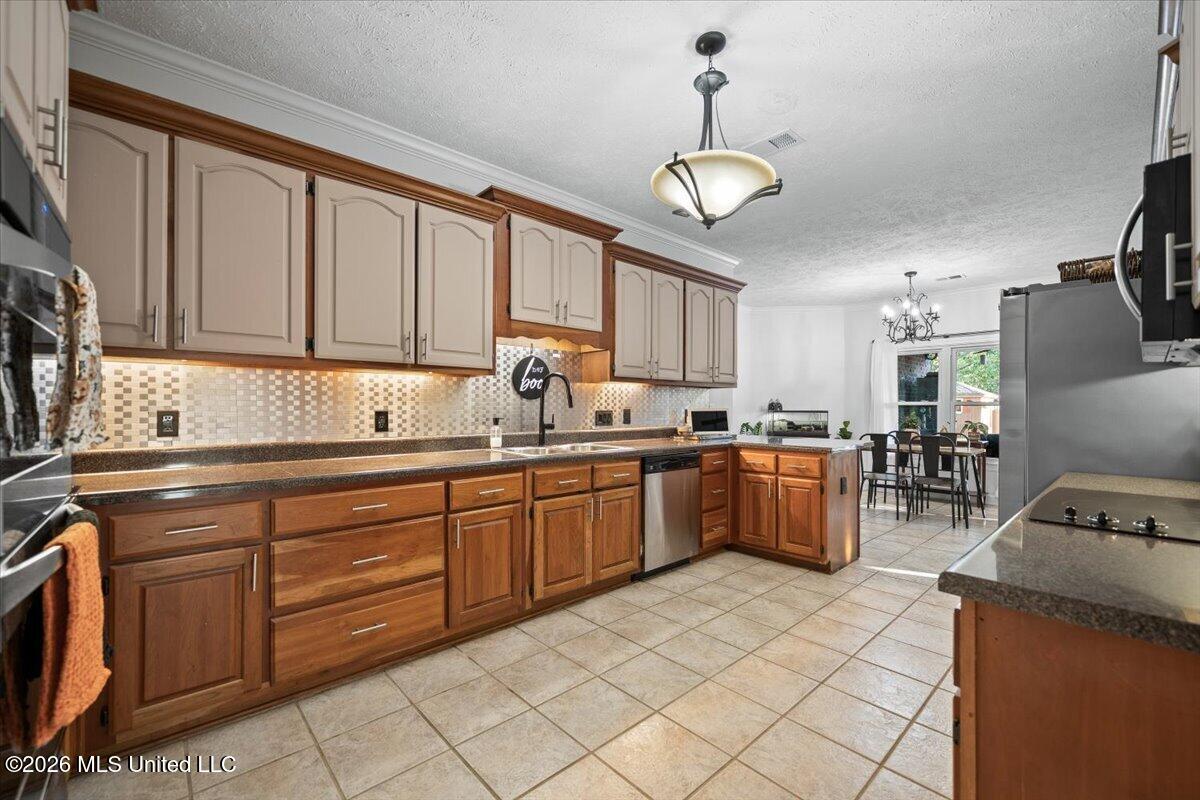 156 Oak Grove Drive Property Photo 15