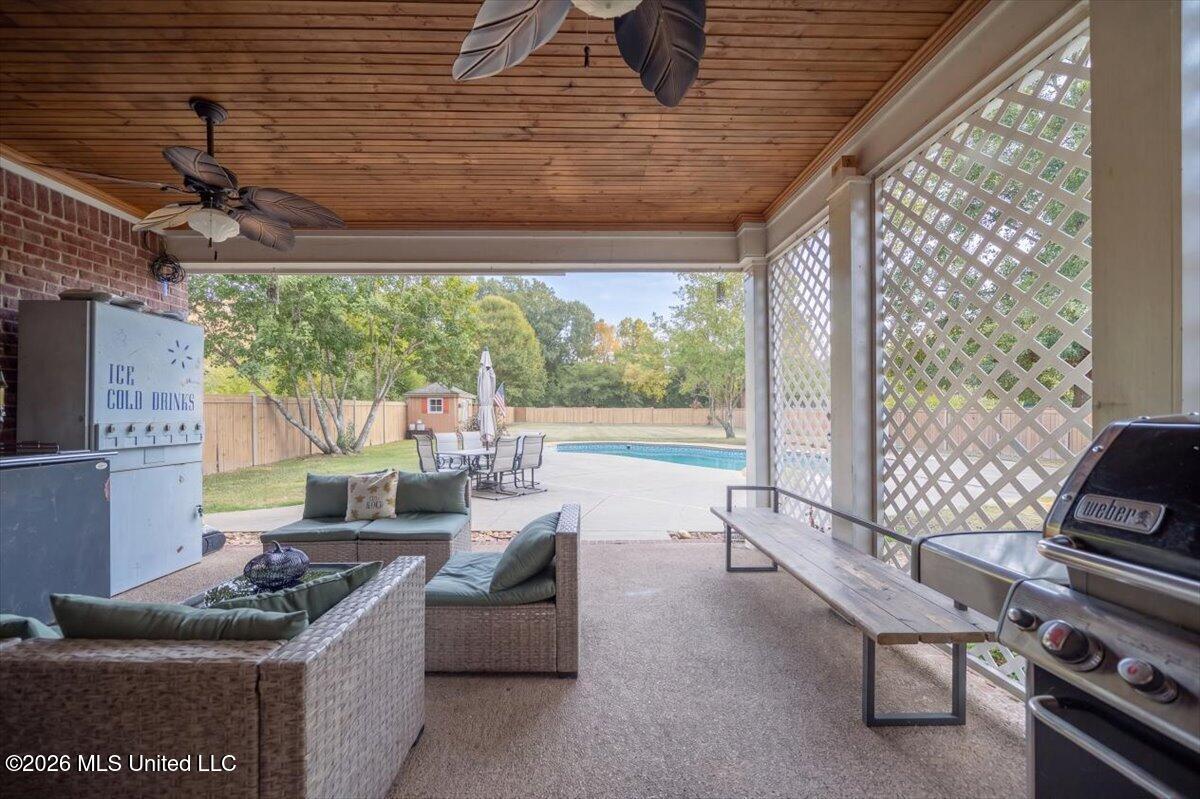 156 Oak Grove Drive Property Photo 26
