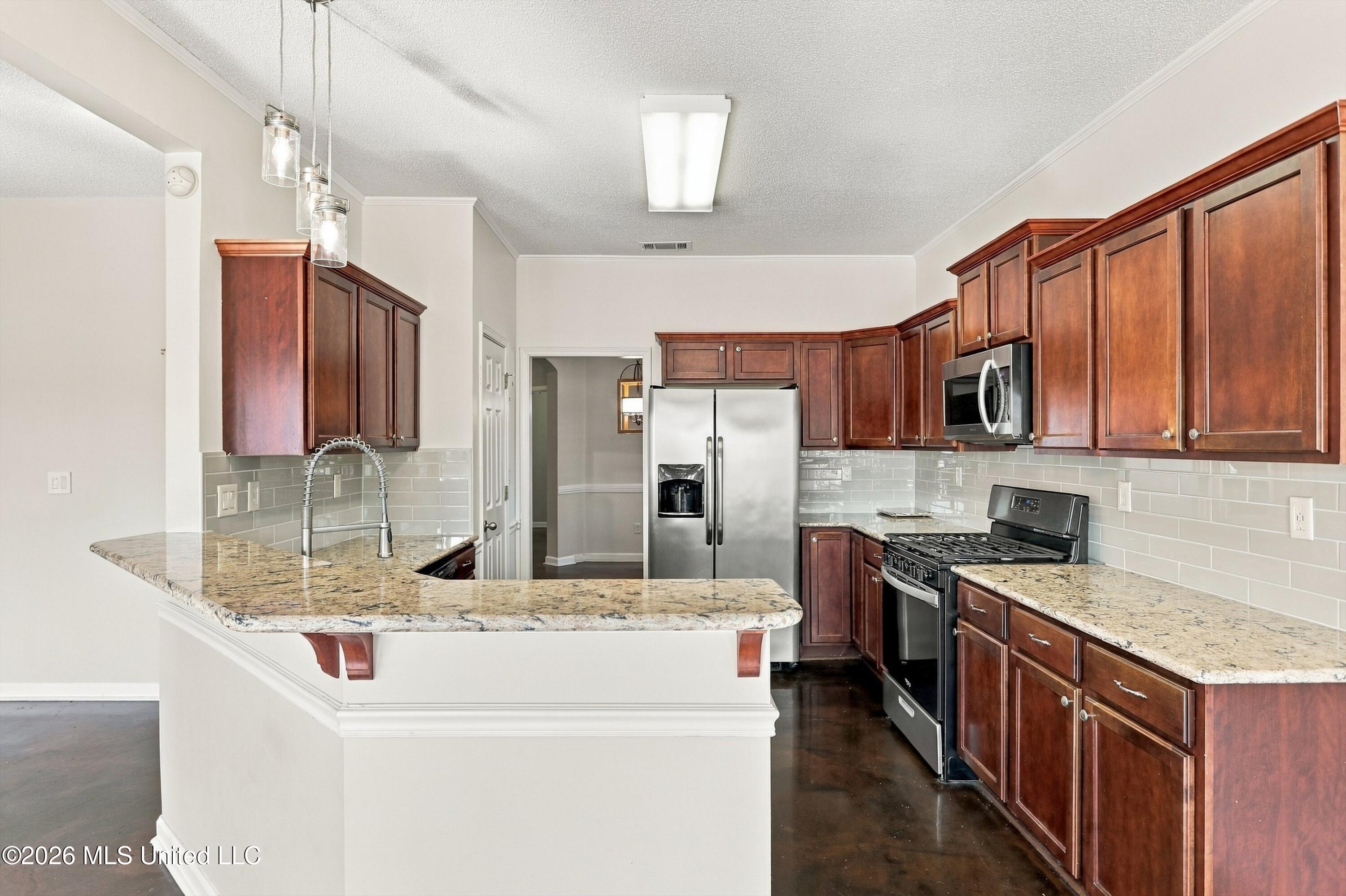6265 Ivy Oaks Cove Property Photo 10