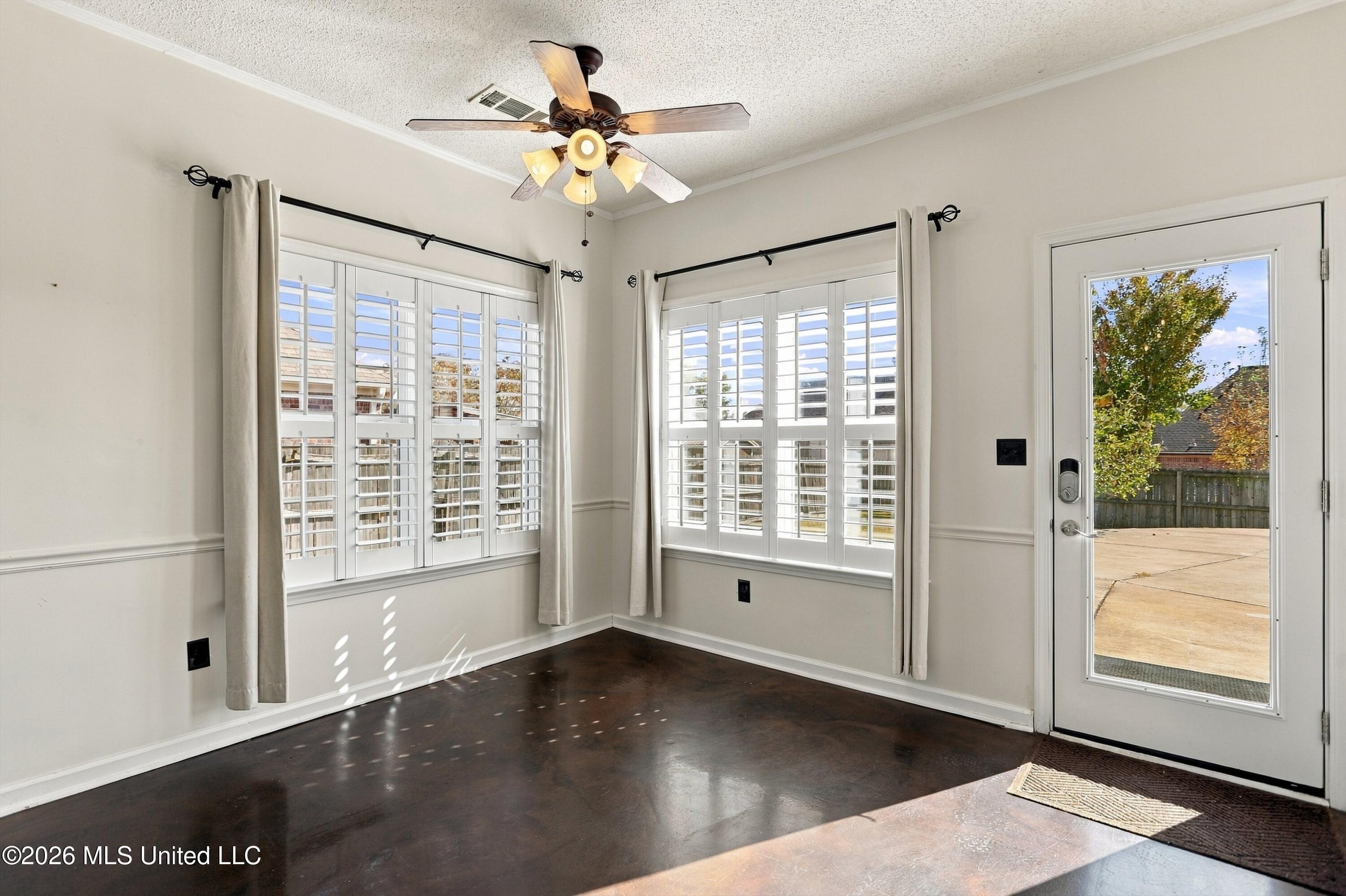 6265 Ivy Oaks Cove Property Photo 14