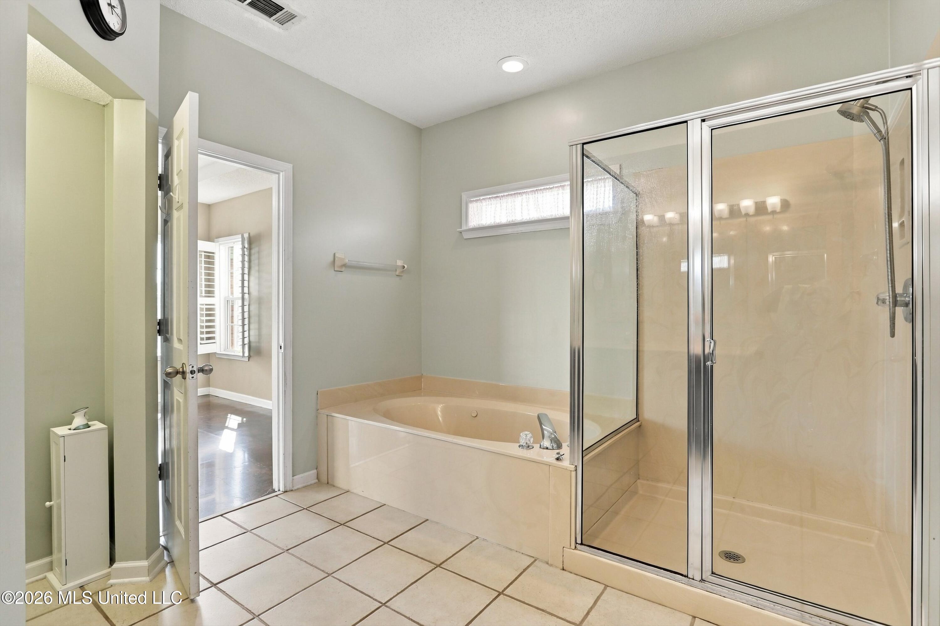 6265 Ivy Oaks Cove Property Photo 24