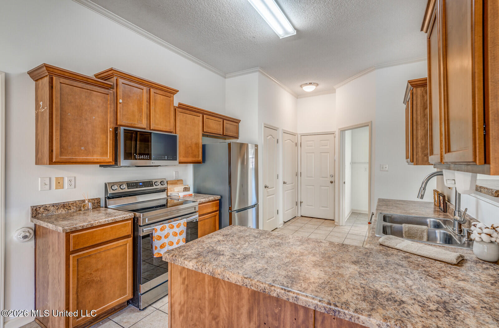 4616 Deer Run Road Property Photo 8